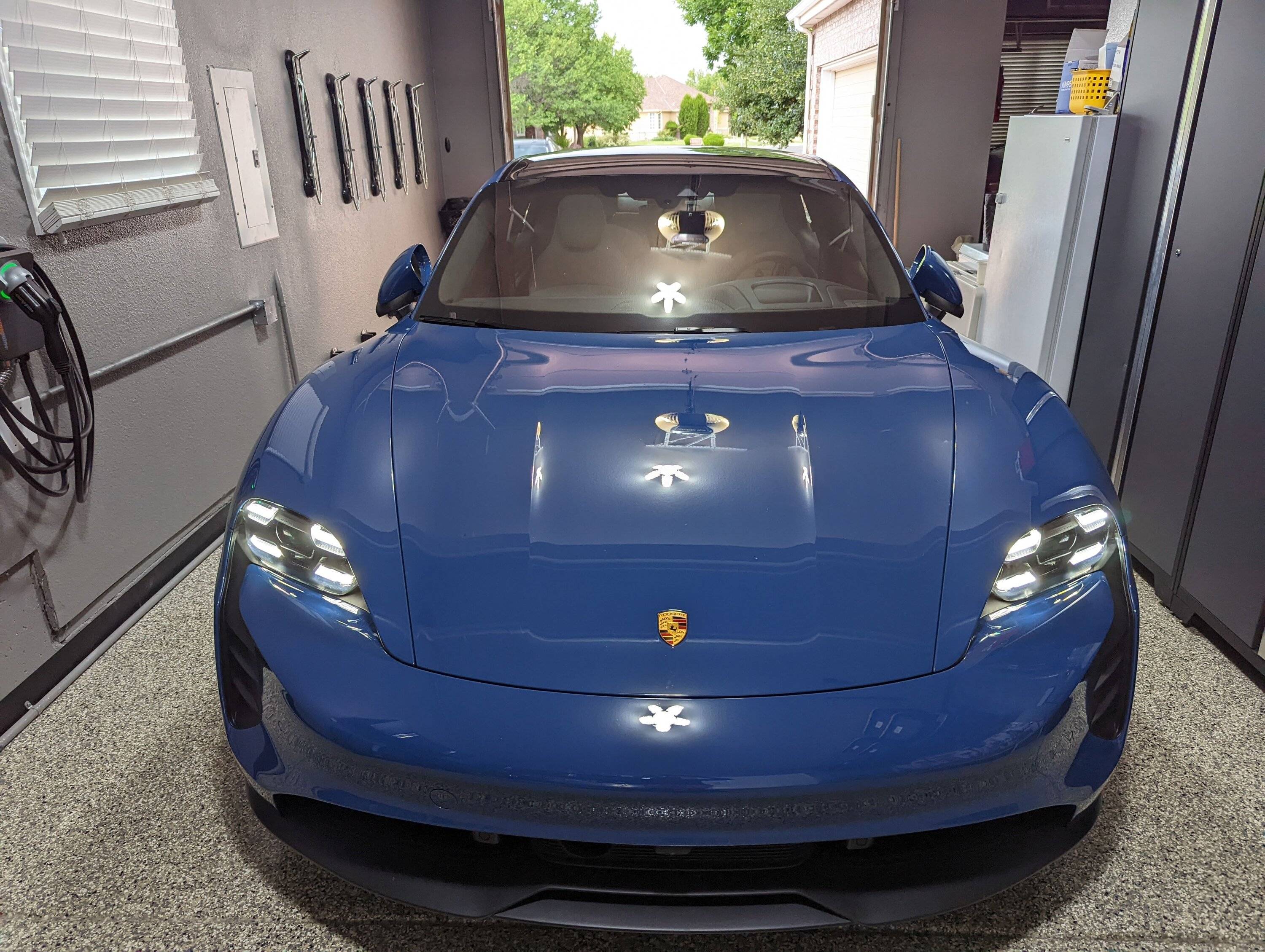 Porsche Taycan NEPTUNE BLUE Taycan Club PXL_20220716_211644352 (2)