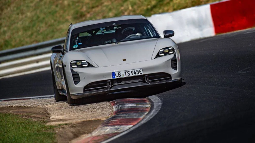 Porsche Taycan Taycan Turbo S Sets EV Nurburgring Record With 7:33 Lap Time S22_3382_fin