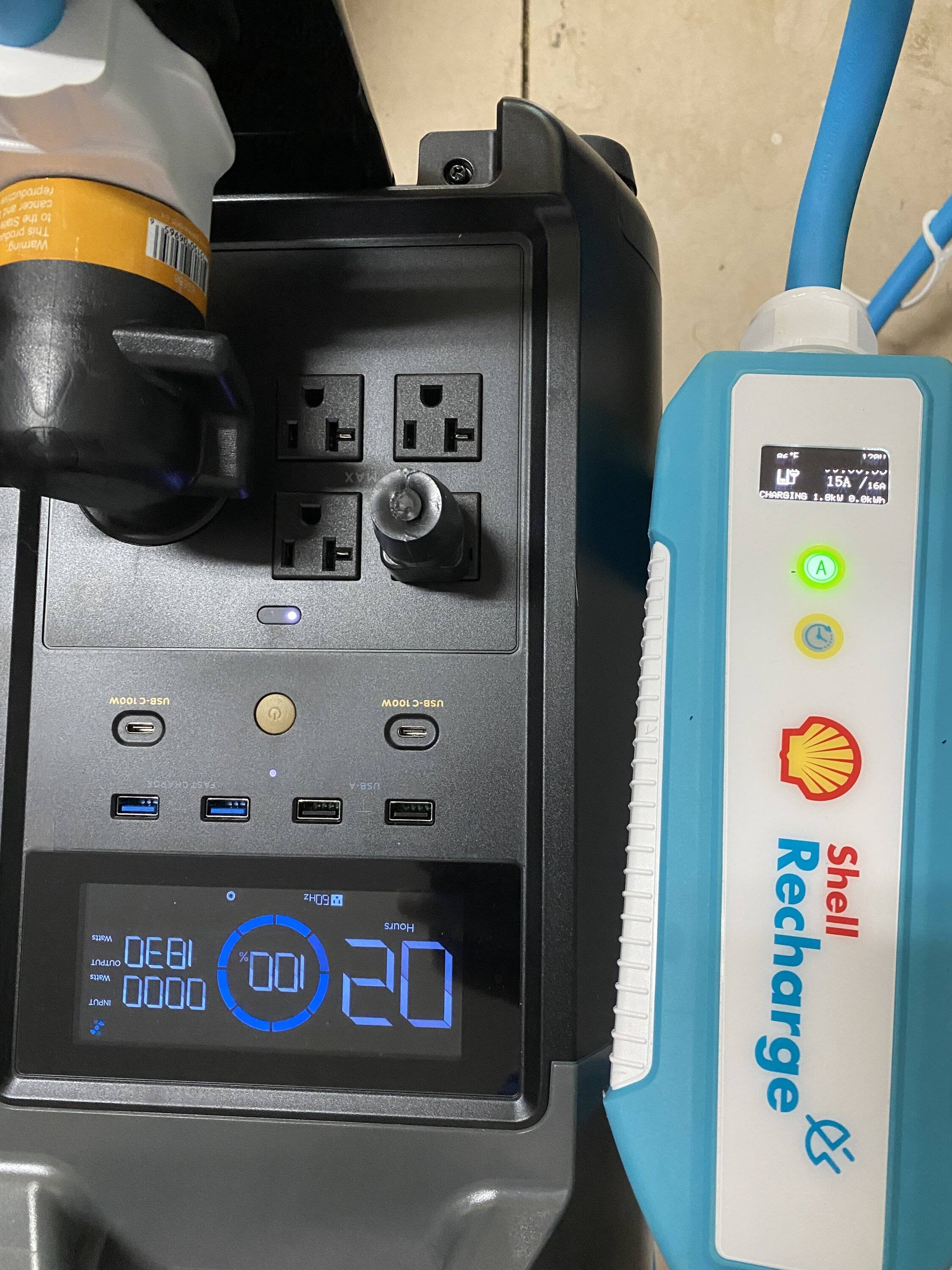 Porsche Taycan Taycan charging from solar generator 3.6K battery (EcoFlow Delta Max Pro) F9154D78-235F-4366-8119-A95EC25815F7