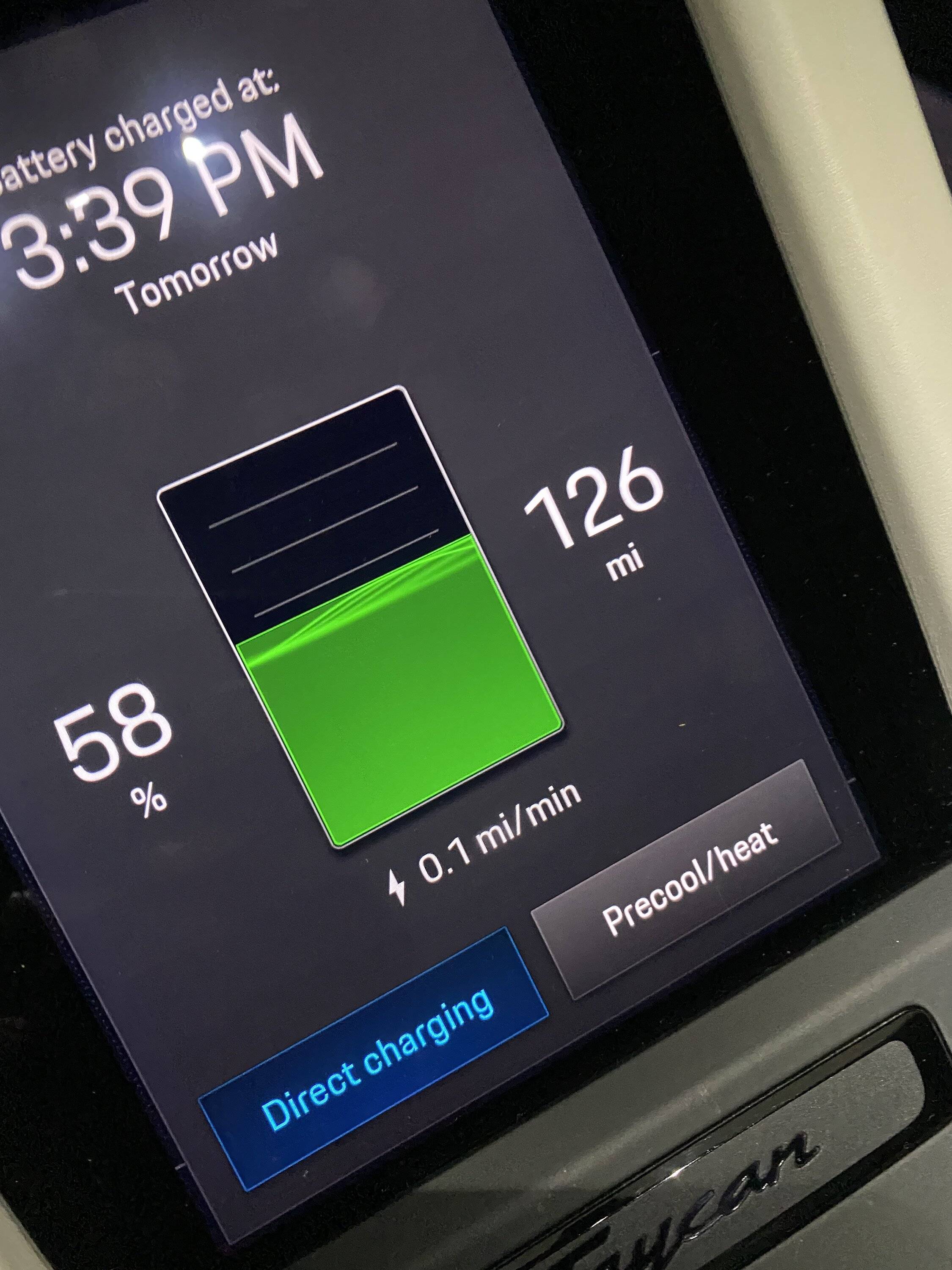 Porsche Taycan Taycan charging from solar generator 3.6K battery (EcoFlow Delta Max Pro) 16EE95A2-DE4A-4E8F-B503-8B291A10FF82