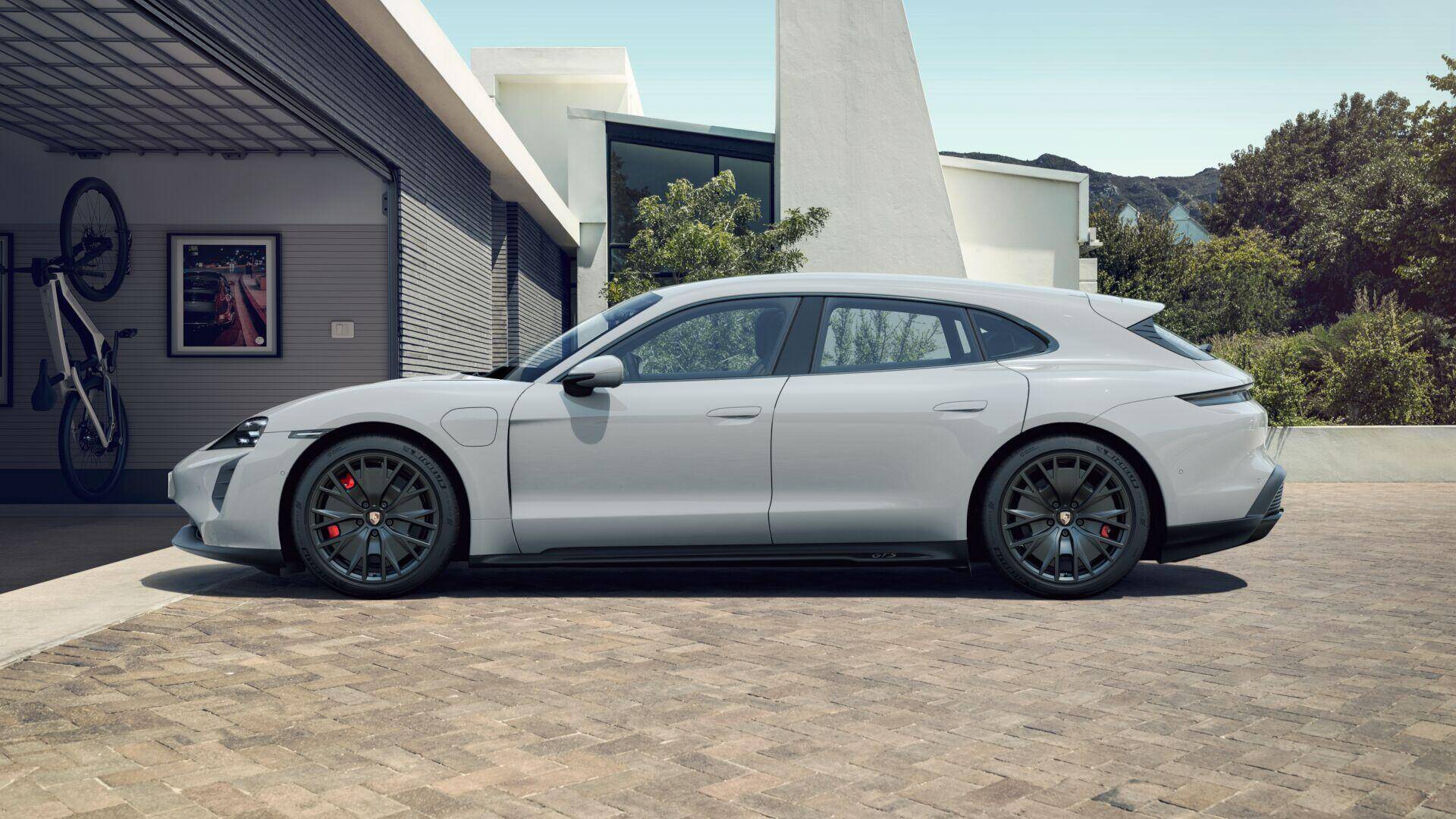 Porsche Taycan Taycan Turbo S Aero Design Wheels painted in satin Black same as Taycan Turbo Aero Wheels? 1660553400148