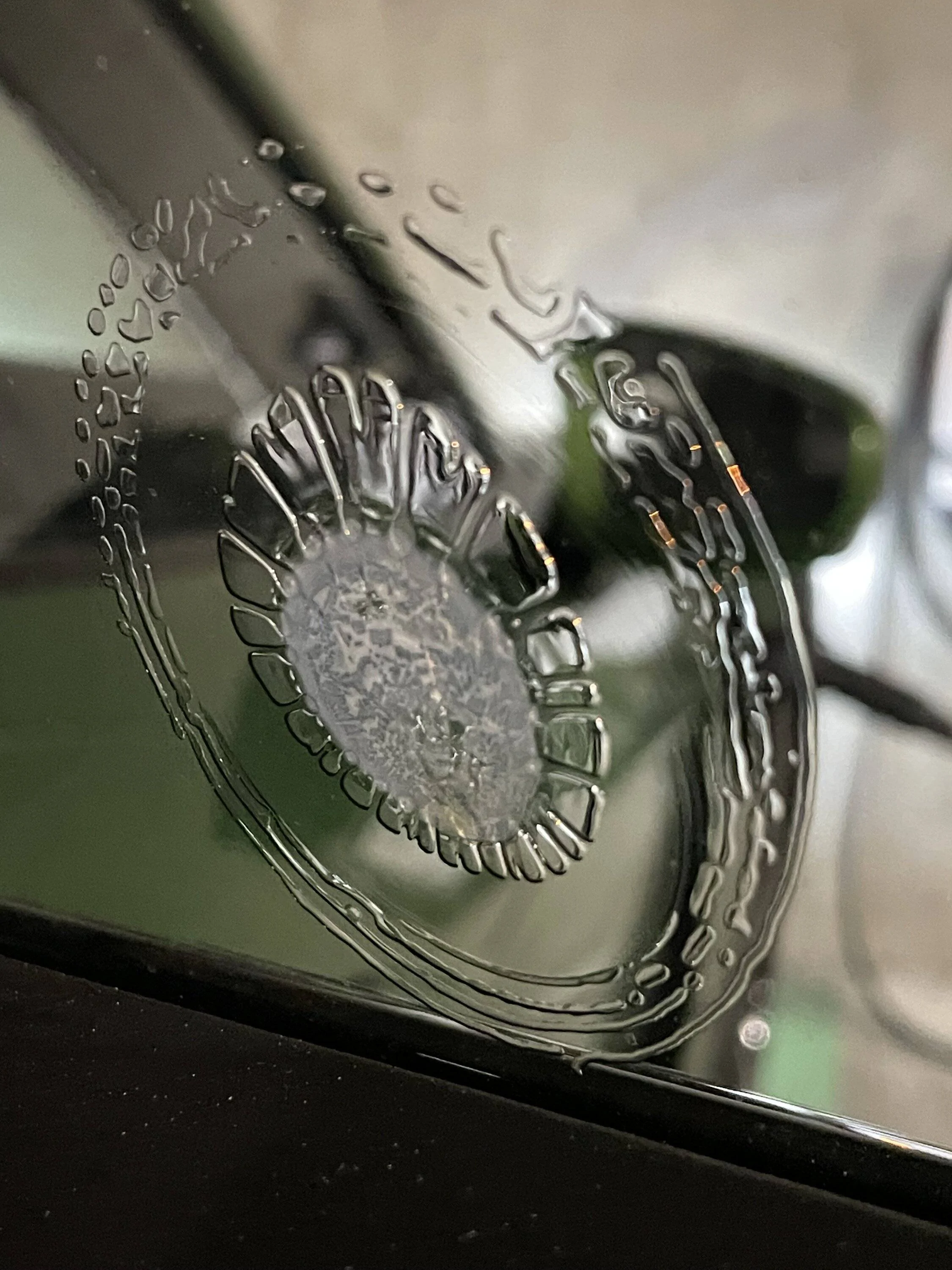Porsche Taycan Thermally and noise insulated glass defect IMG_6583