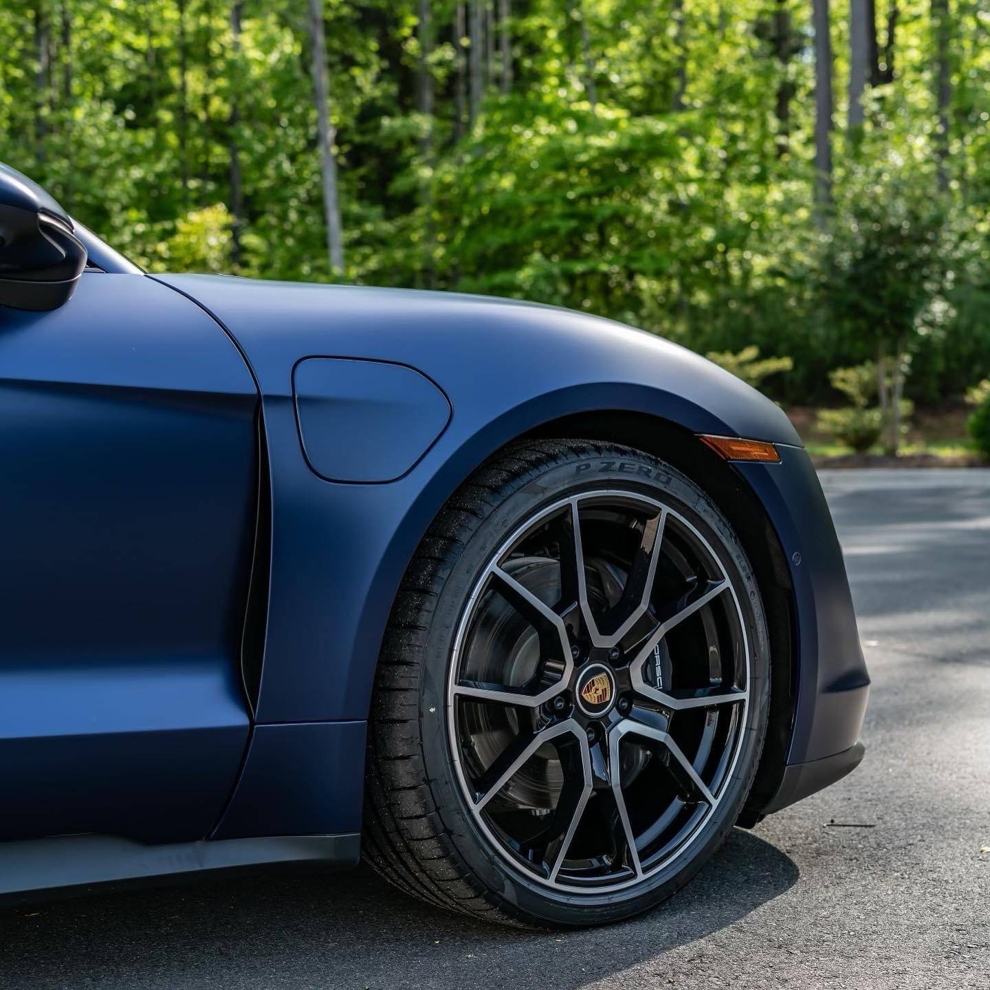 Porsche Taycan Gentian Blue Metallic - Will it Look Purplish? Car4