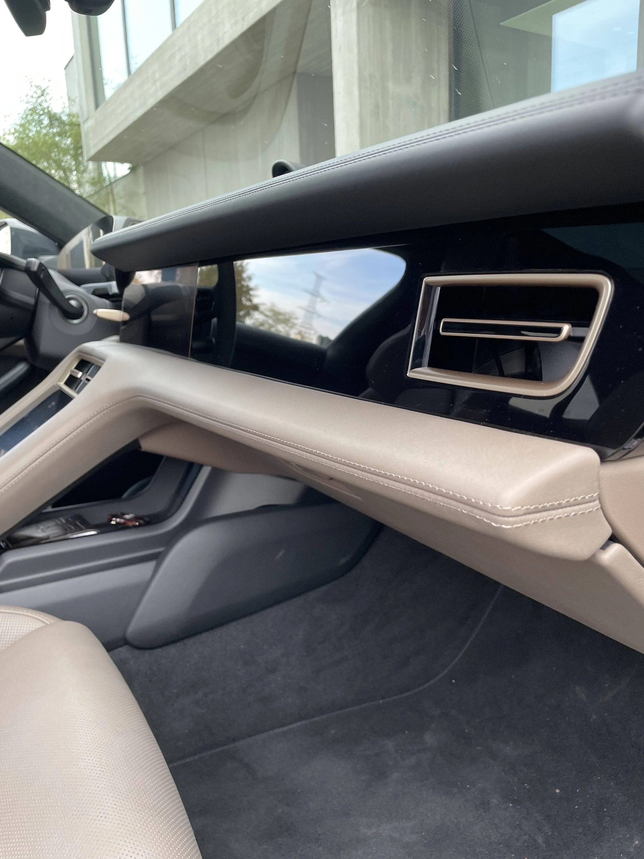 Porsche Taycan Chalk/Black and Truffle Brown Interior Owners - help! C0A59AC4-A72E-431E-9118-4C3FD157EF11
