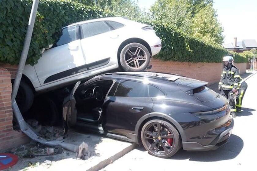 Porsche Taycan Macan vs. Taycan CT, literally 1661243184952