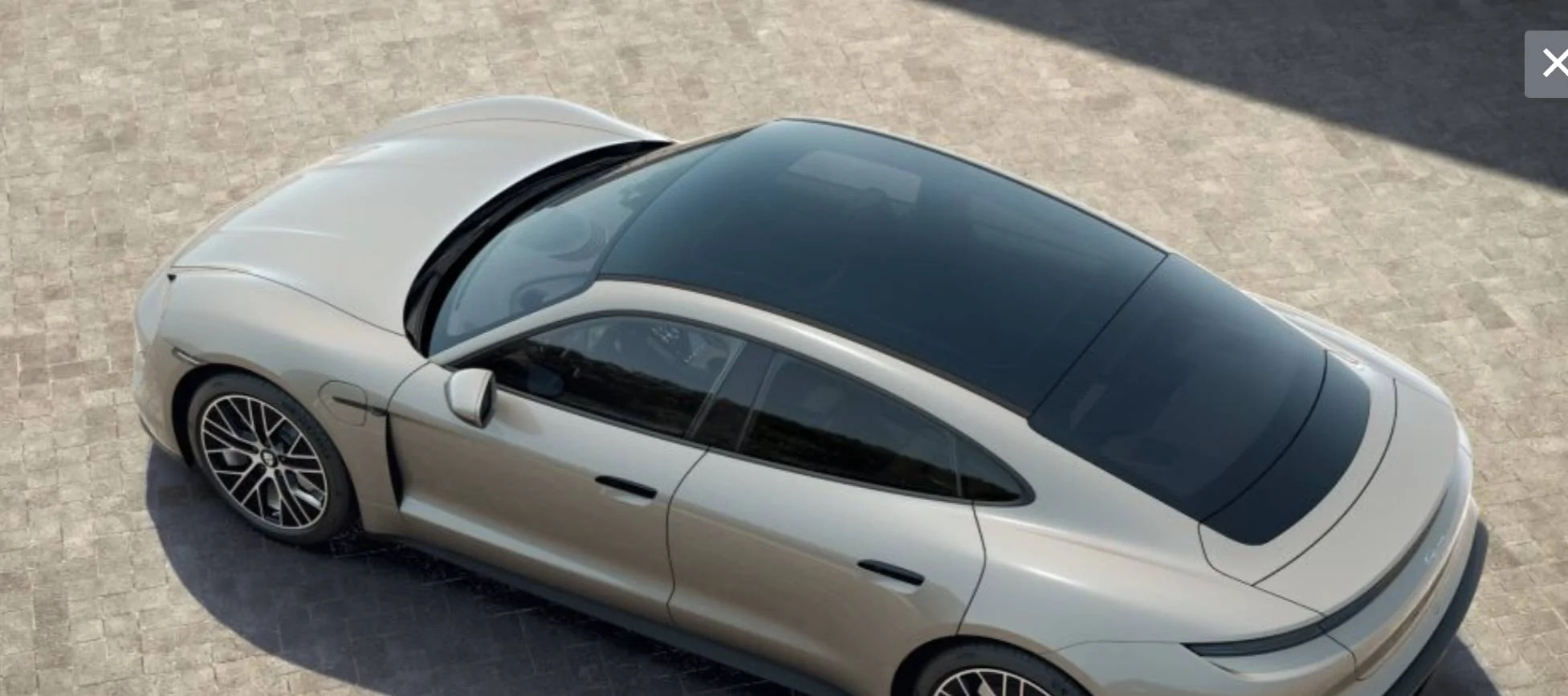 Porsche Taycan COFFEE BEIGE Taycan Club 27011B4E-1508-428D-8D7F-36C2B0011F36
