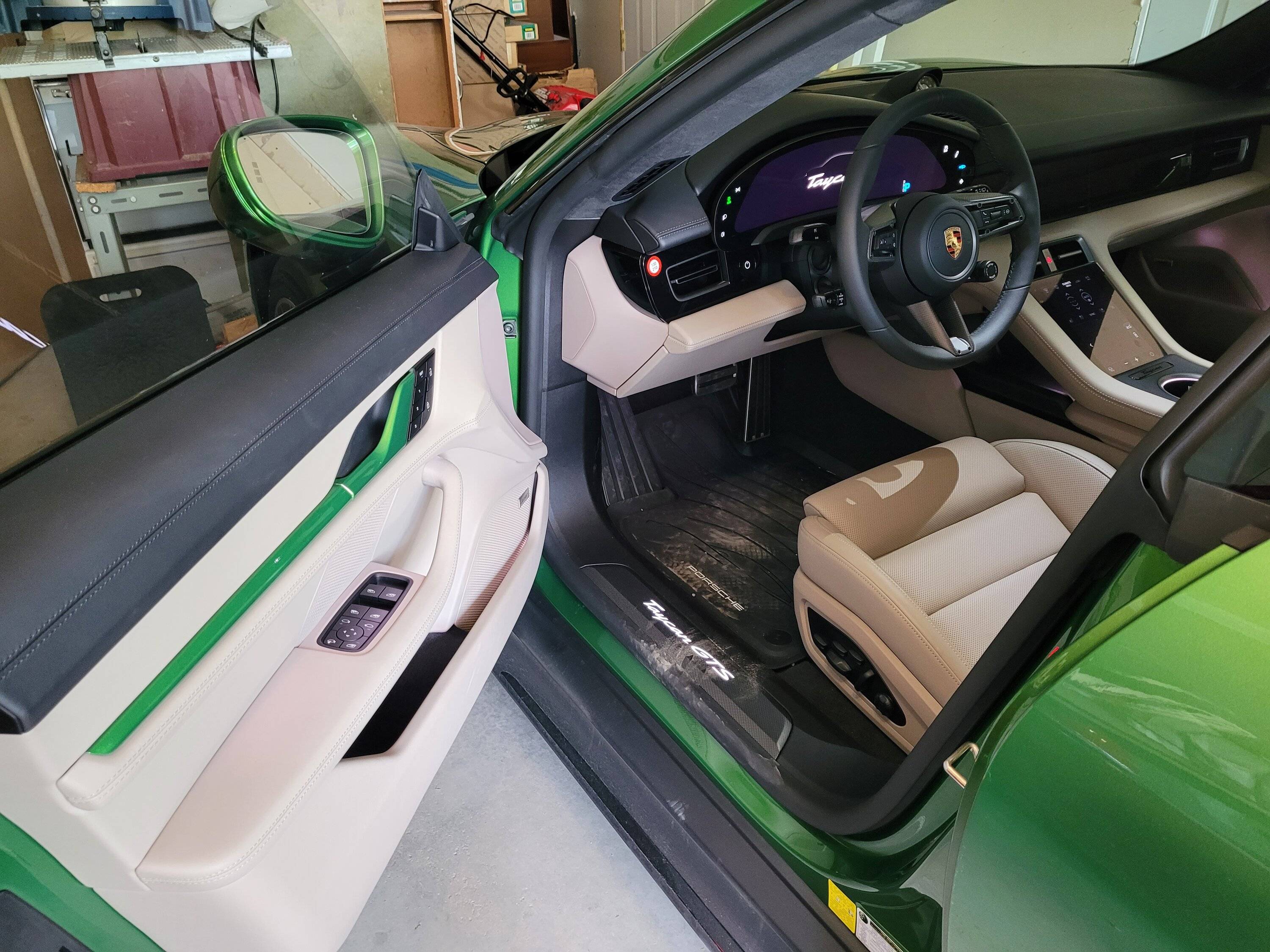 Porsche Taycan MAMBA GREEN Taycan Club 20220822_165354