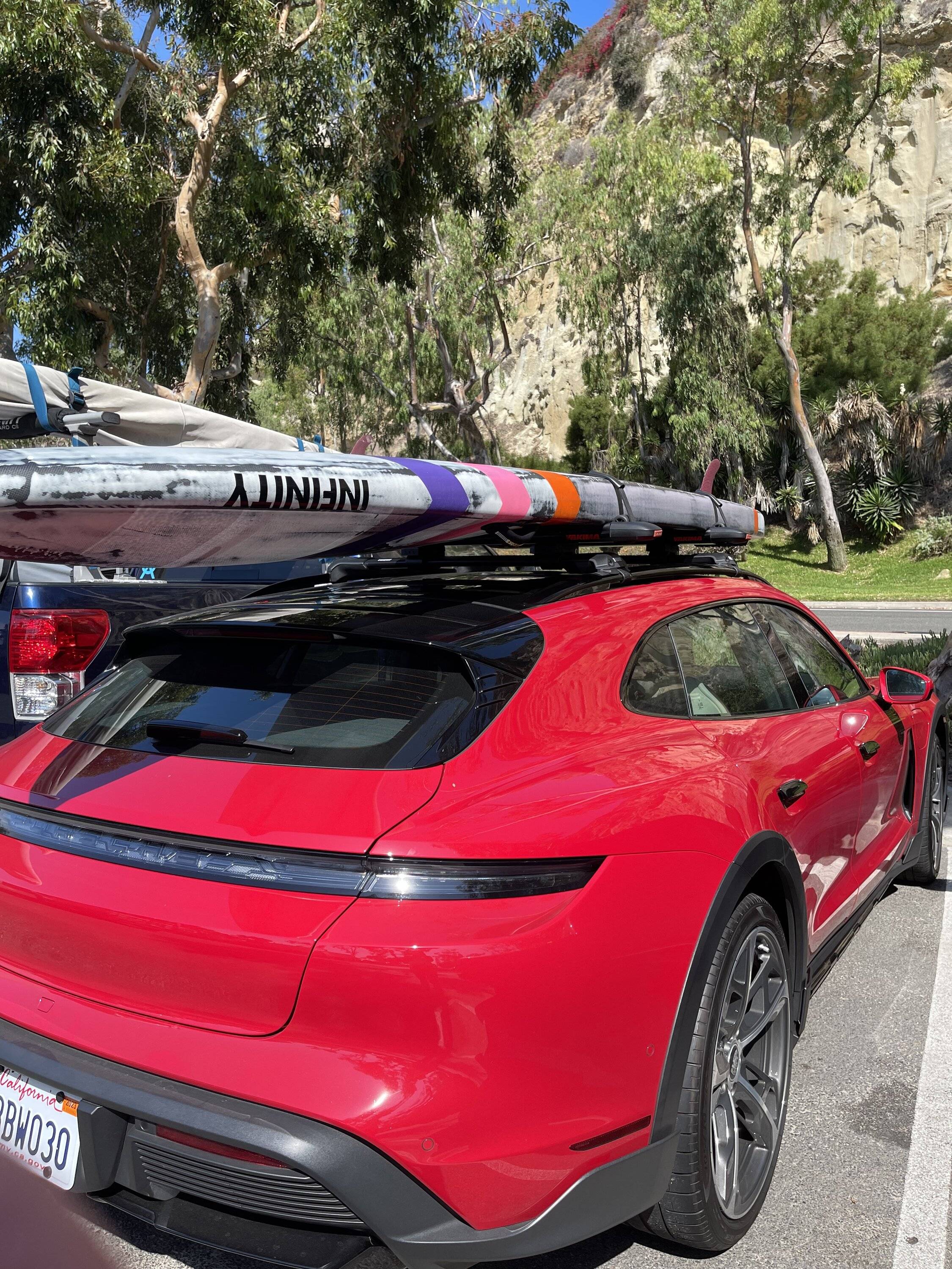 Porsche Taycan Taycan roof rack and accessories A4727FCD-326B-4207-98D6-5423F2A61FFF