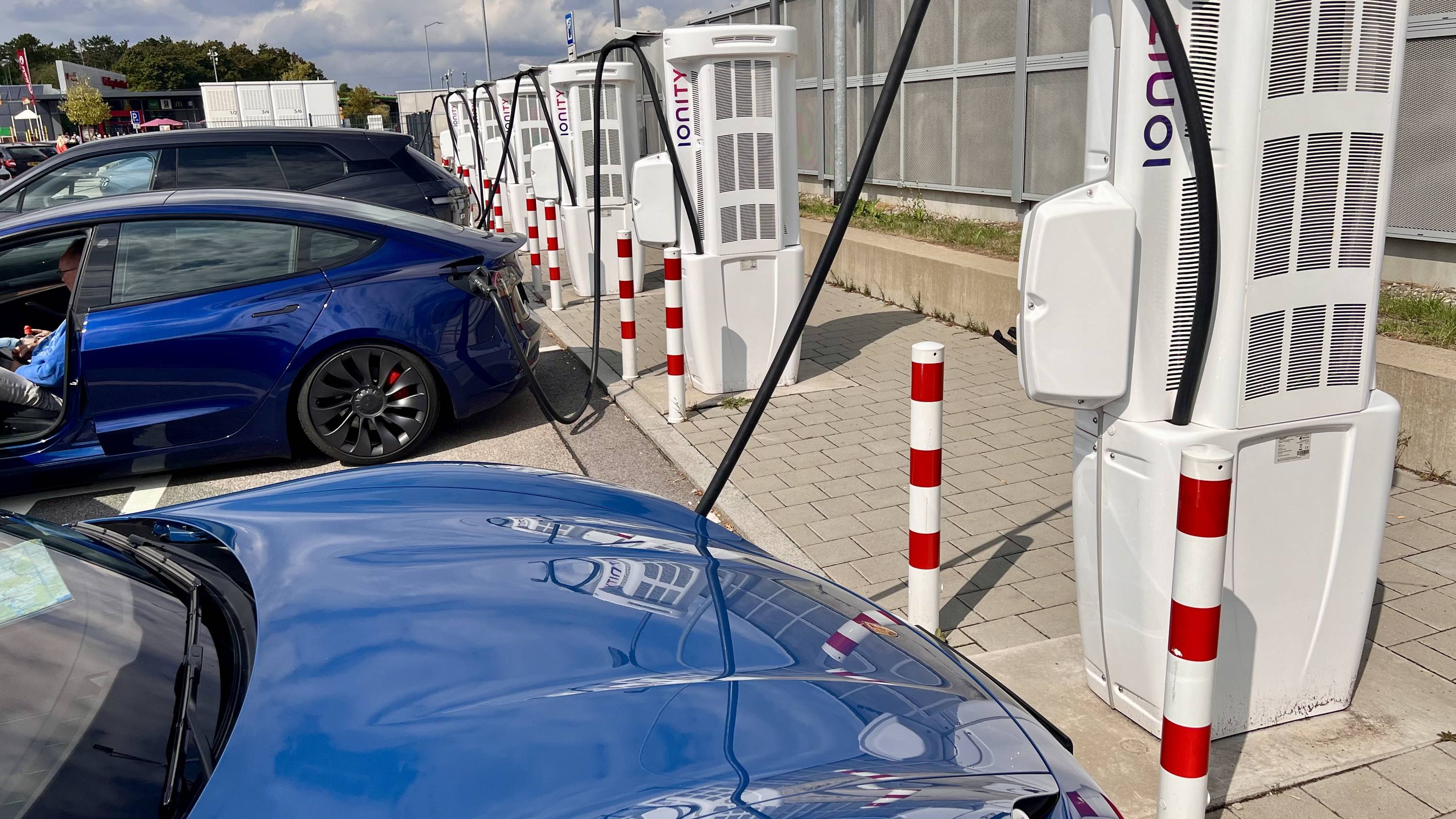 Porsche Taycan Taycan to the Alps 18-day road trip 2022 52317233559_39790b31ba_o