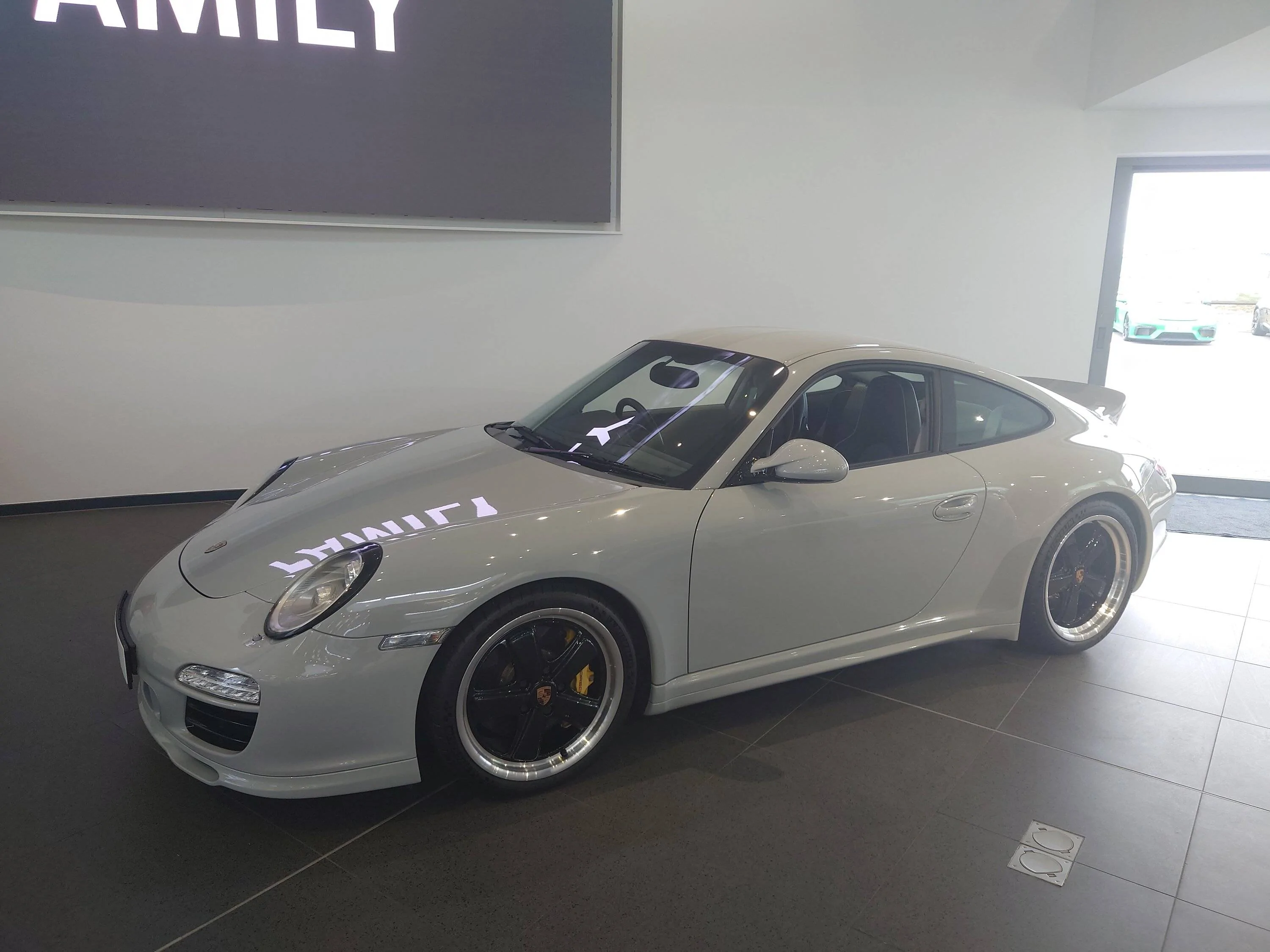 Porsche Taycan Silverstone PEC day / Taycan GTS ST / why Carmine Red is a no 20220824_083758