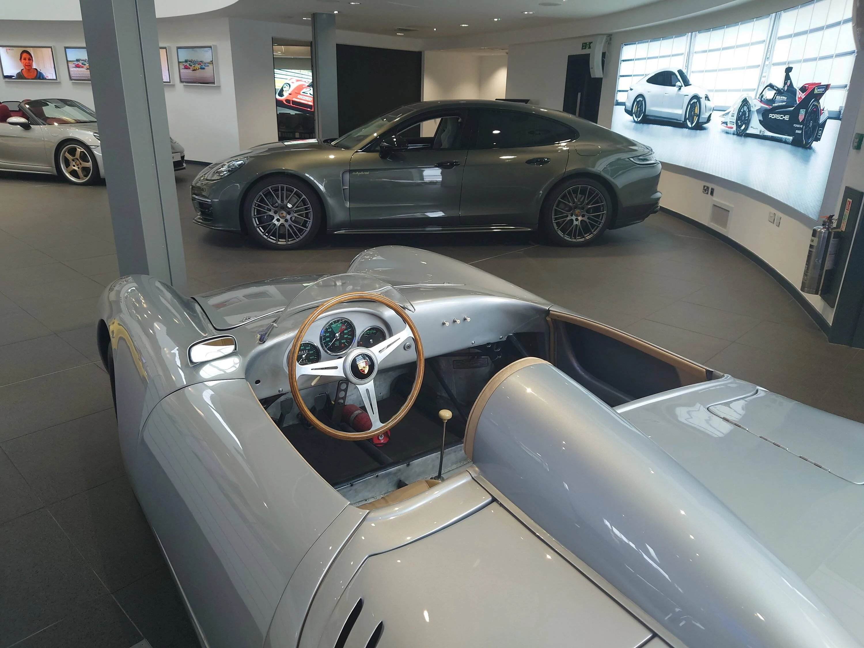 Porsche Taycan Silverstone PEC day / Taycan GTS ST / why Carmine Red is a no 20220824_084131