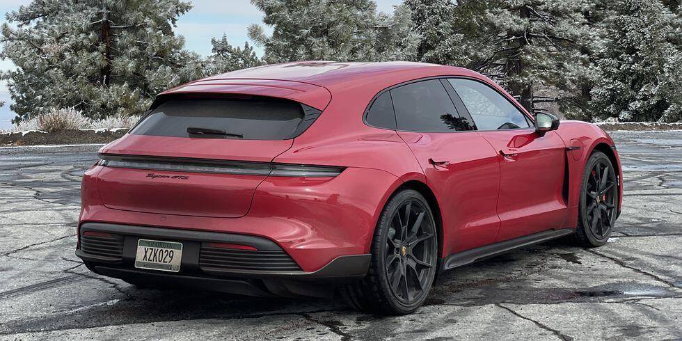 Porsche Taycan Silverstone PEC day / Taycan GTS ST / why Carmine Red is a no 1661710753296