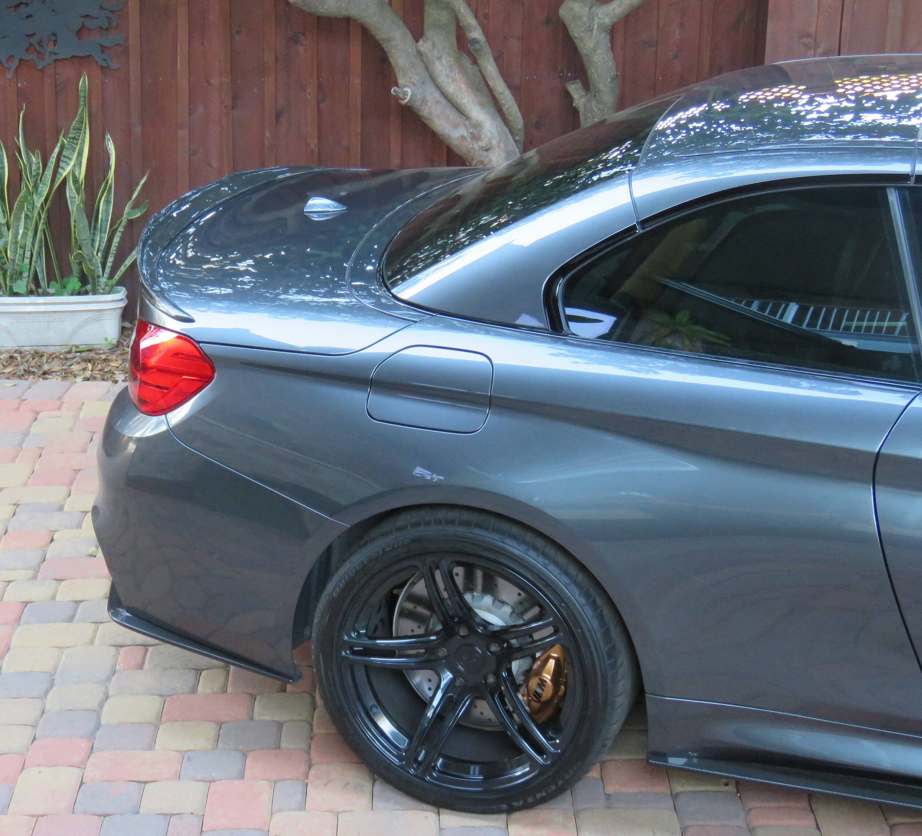 Porsche Taycan Stock 19 Wheels ... ugly but ! IMG_6868.JPG