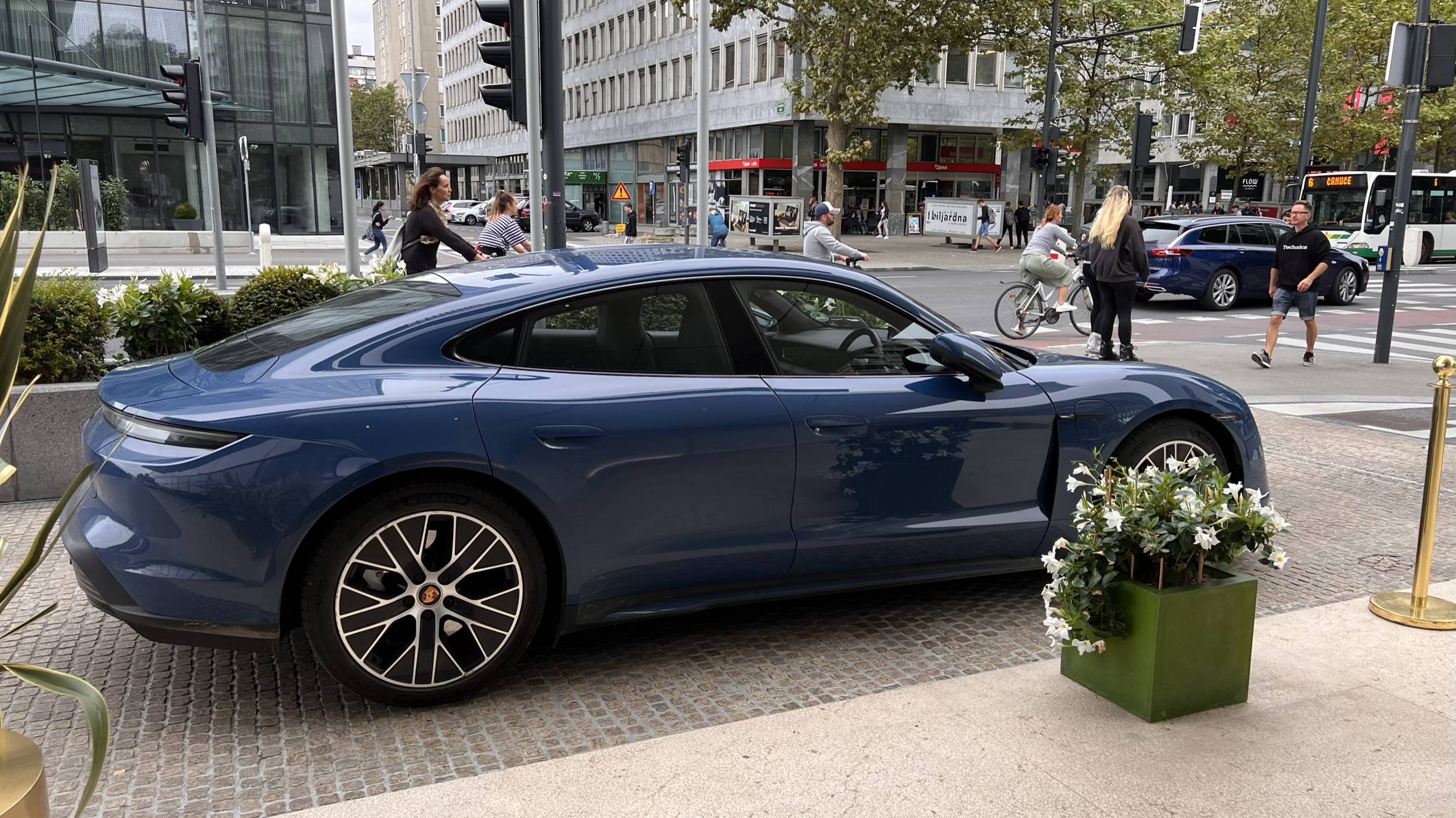Porsche Taycan Taycan to the Alps 18-day road trip 2022 52326567616_ce53e40bc1_o