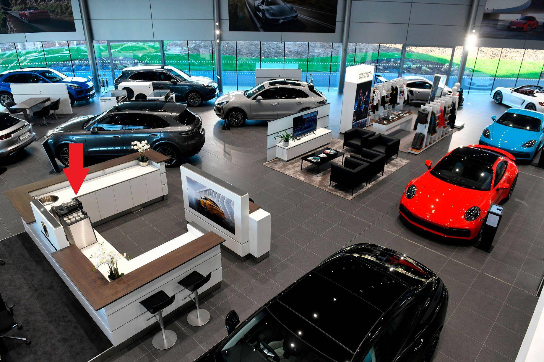 Porsche Taycan Continued delivery delays 1662053383245