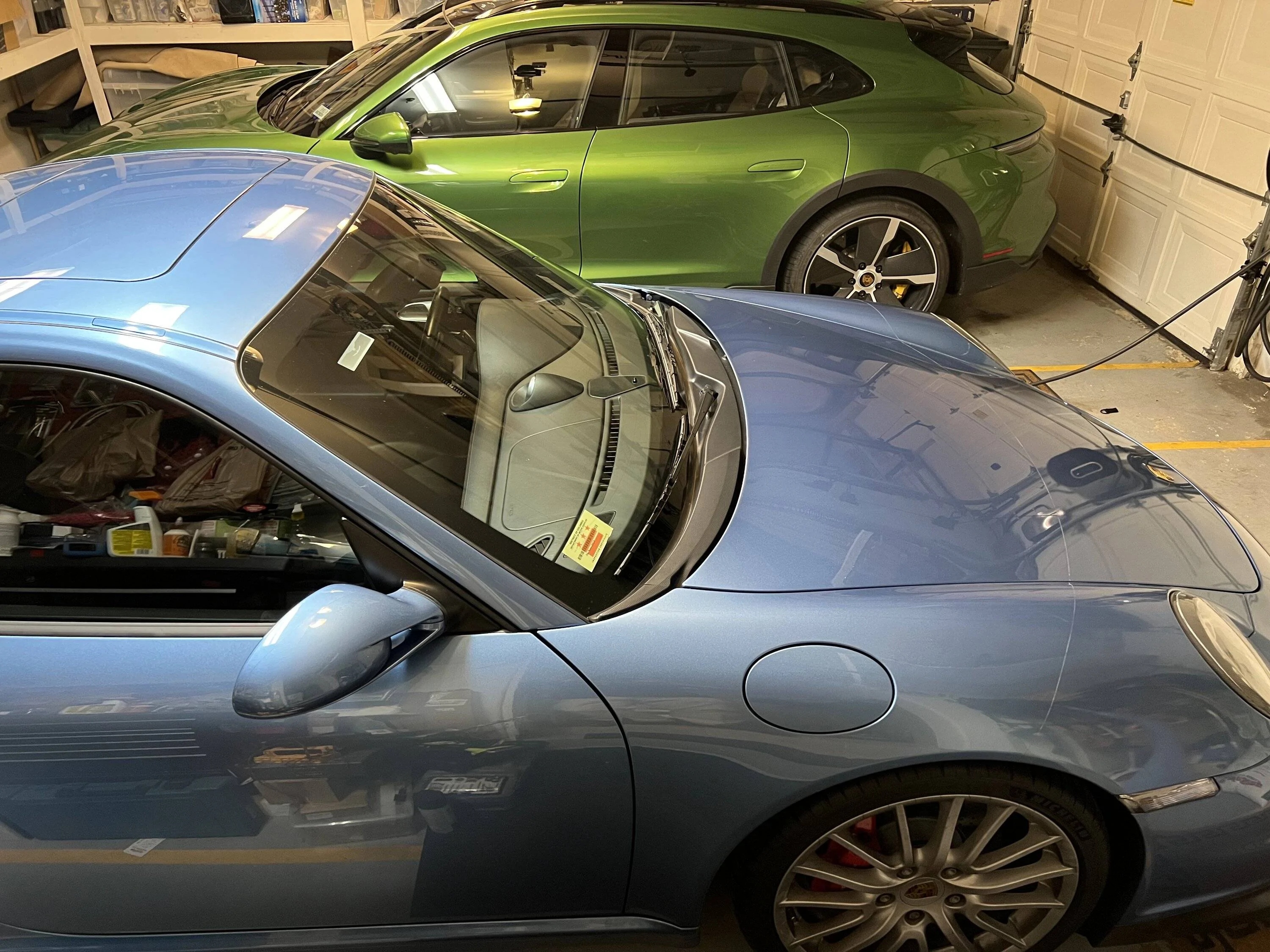 Porsche Taycan MAMBA GREEN Taycan Club 85C99658-B393-4FDD-9F4B-BF05D5F79B96