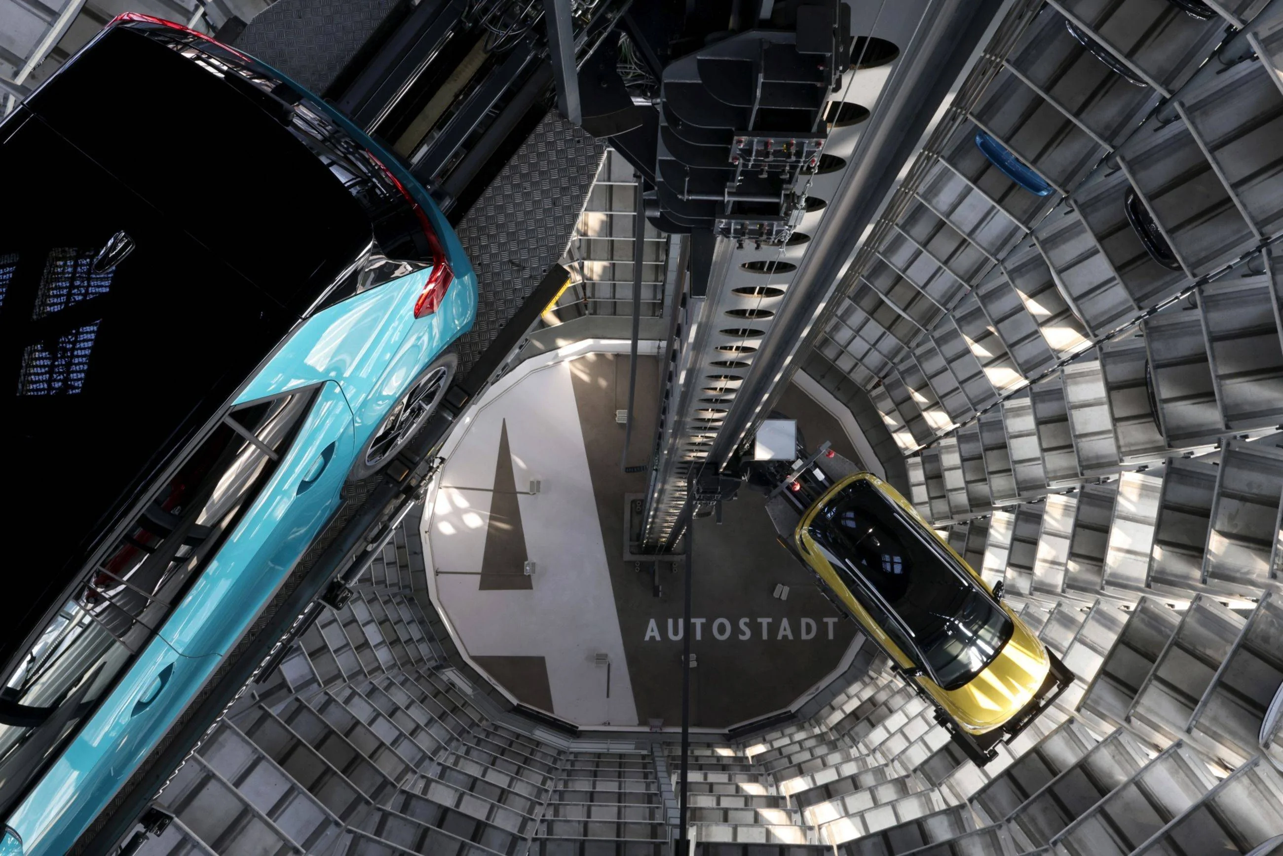 Porsche Taycan Bloomberg Article About VW Software Problems 2600x-1