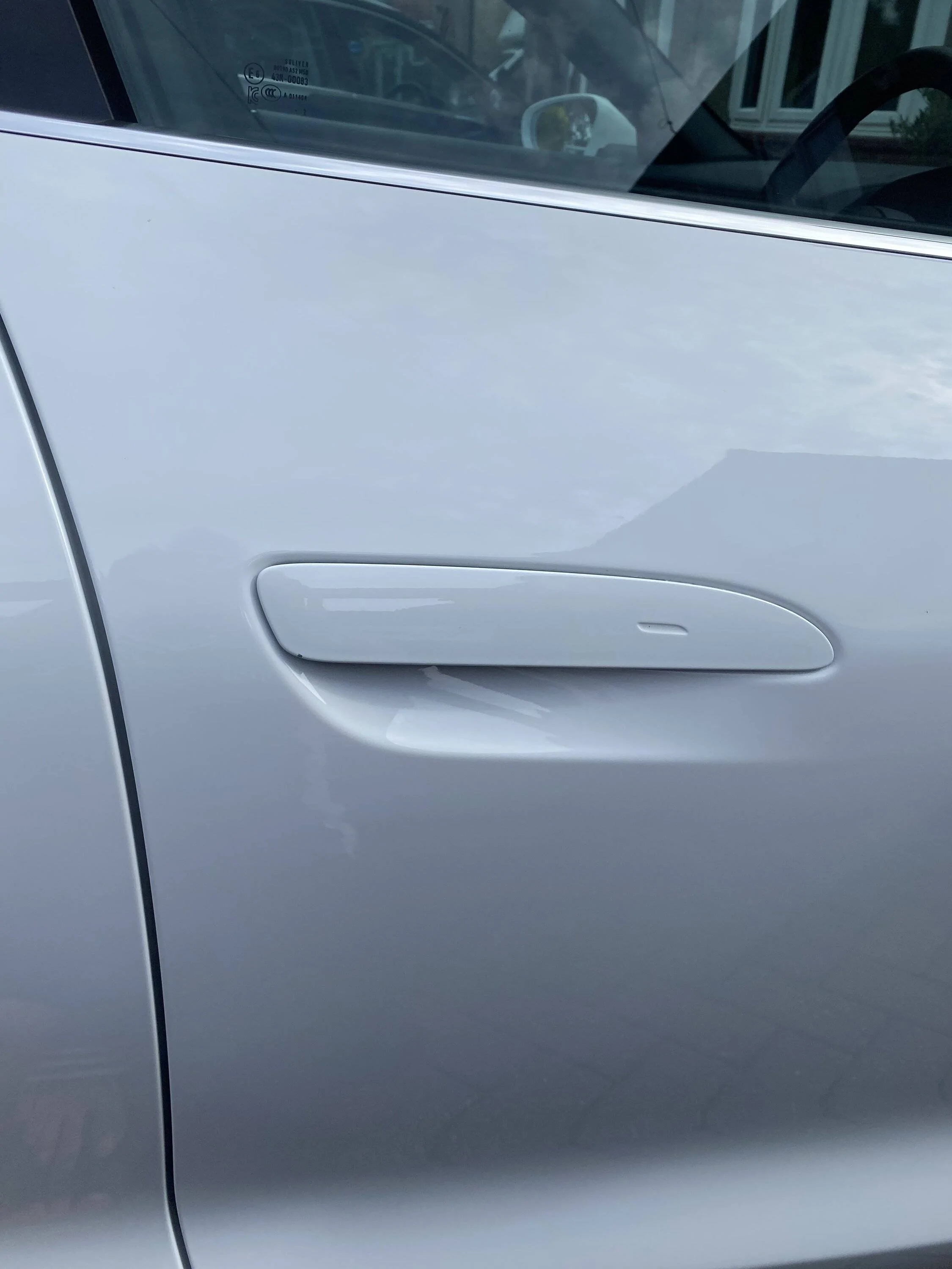 Porsche Taycan Paint touch up… B60CBD09-D625-445E-8943-AC3A5F497BF8