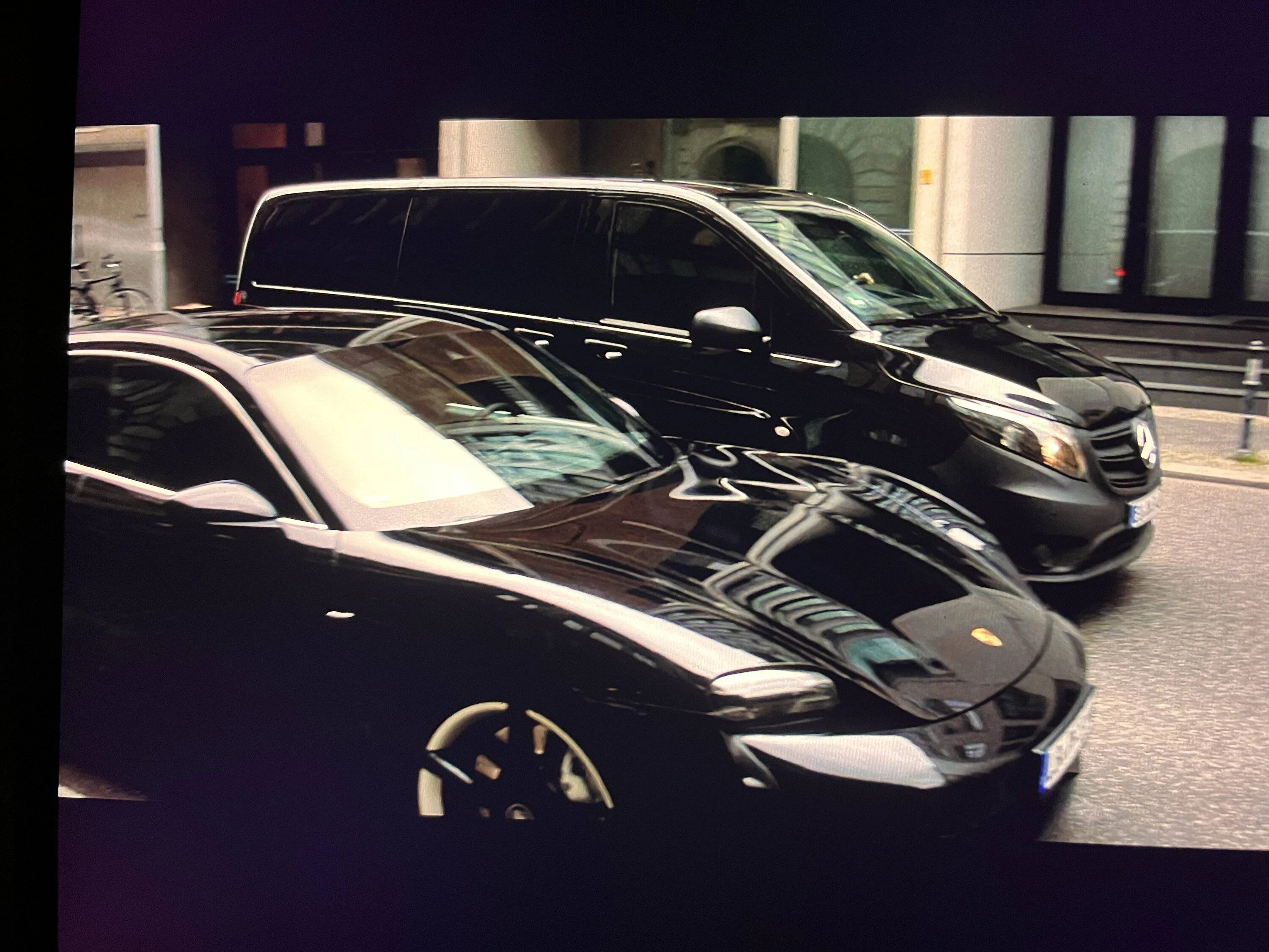 Porsche Taycan Taycan x Hollywood 515DE5CE-3E40-40BE-A02A-6FB1DD835F59