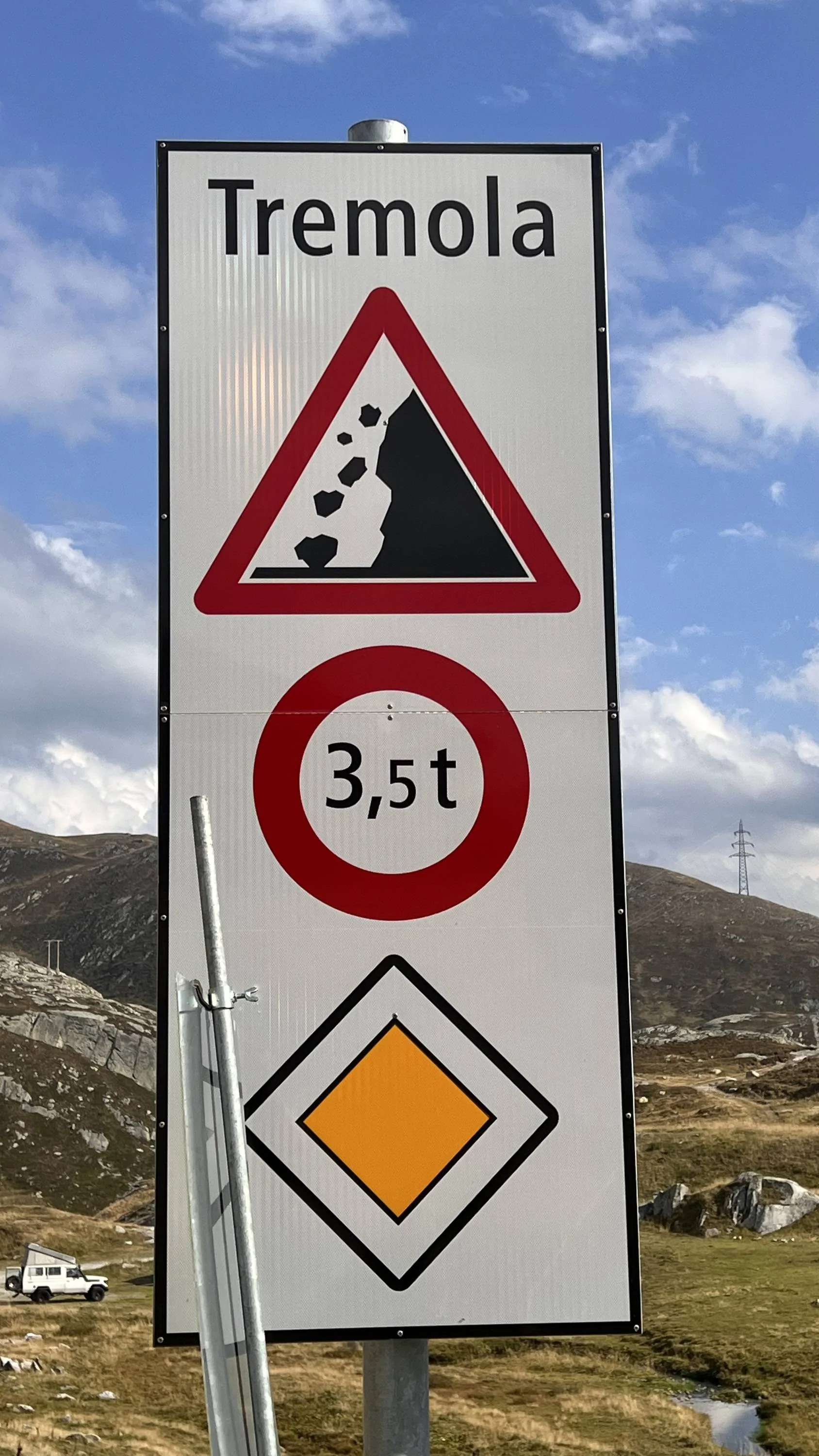Porsche Taycan Taycan to the Alps 18-day road trip 2022 52338078502_e8aac662e2_o
