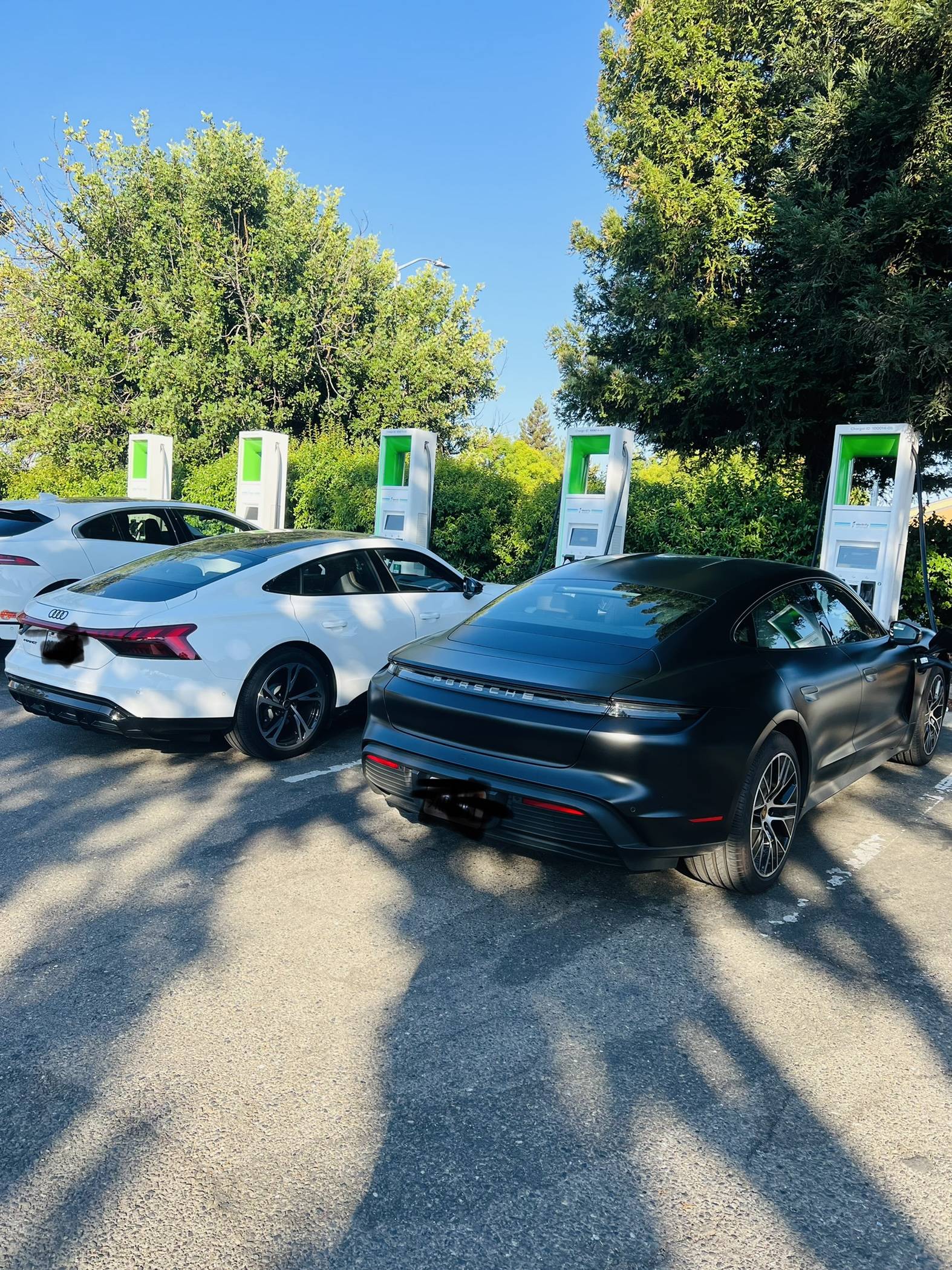 Porsche Taycan Positive charging experience at NorCal EA 6C6EE4CA-A3D3-4D78-A41D-83834B037EE6