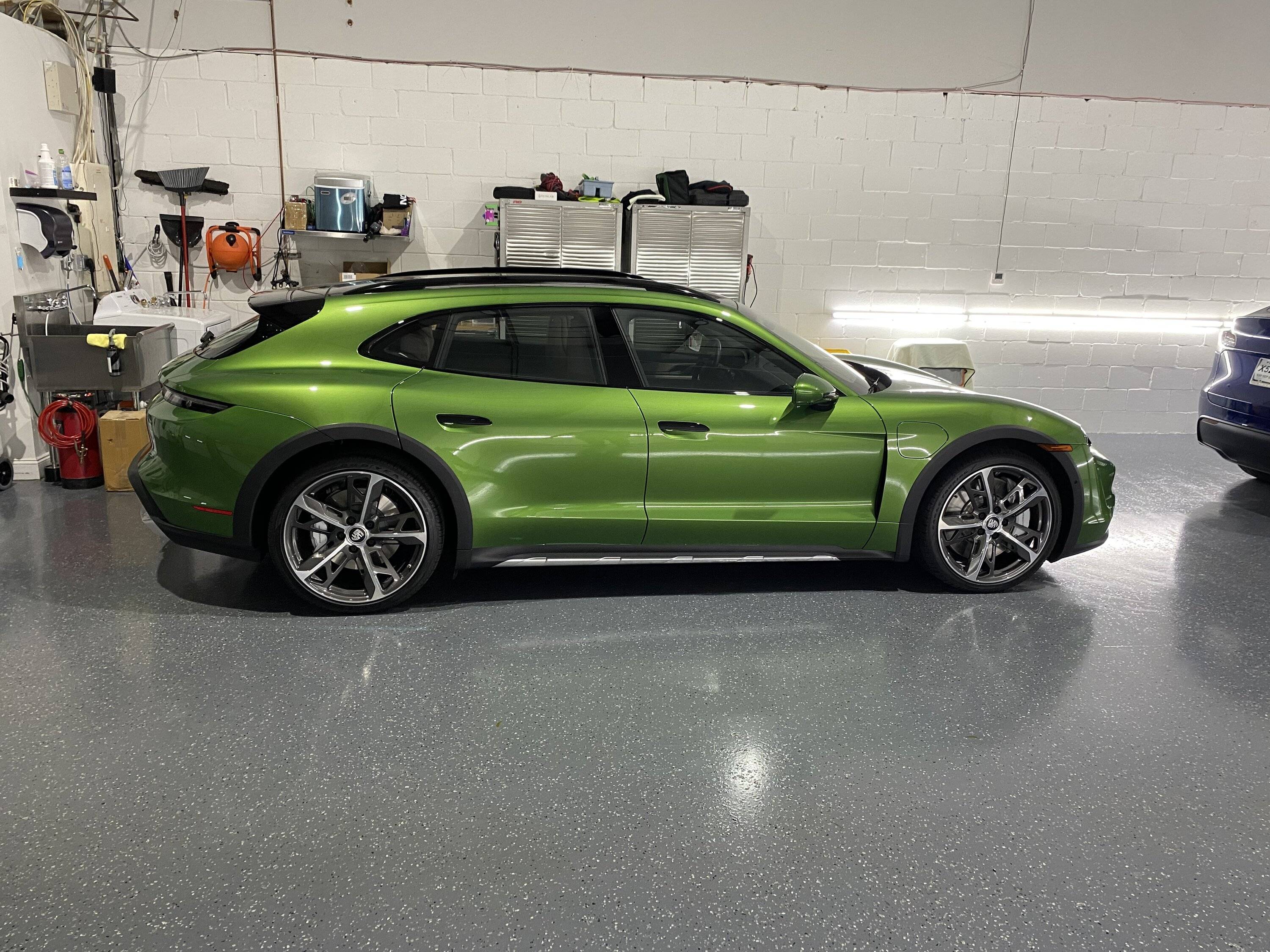 Porsche Taycan Taycan colour -- metallic black or Mamba Green D459CF5F-38BE-4D46-84C4-141F4CA05907