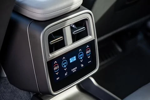 Porsche Taycan Dumb question or Dumb dealer? s19_6355