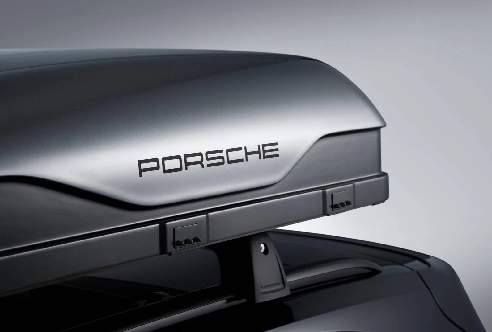 Porsche Taycan Taycan camping Screen Shot 2022-09-18 at 3.58.40 PM