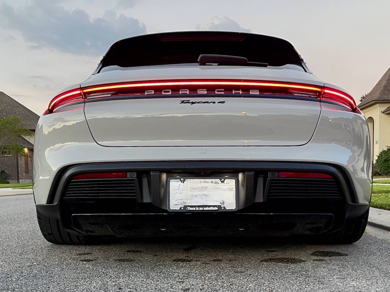 Porsche Taycan CHALK Taycan Club Taycan CT4 - 4