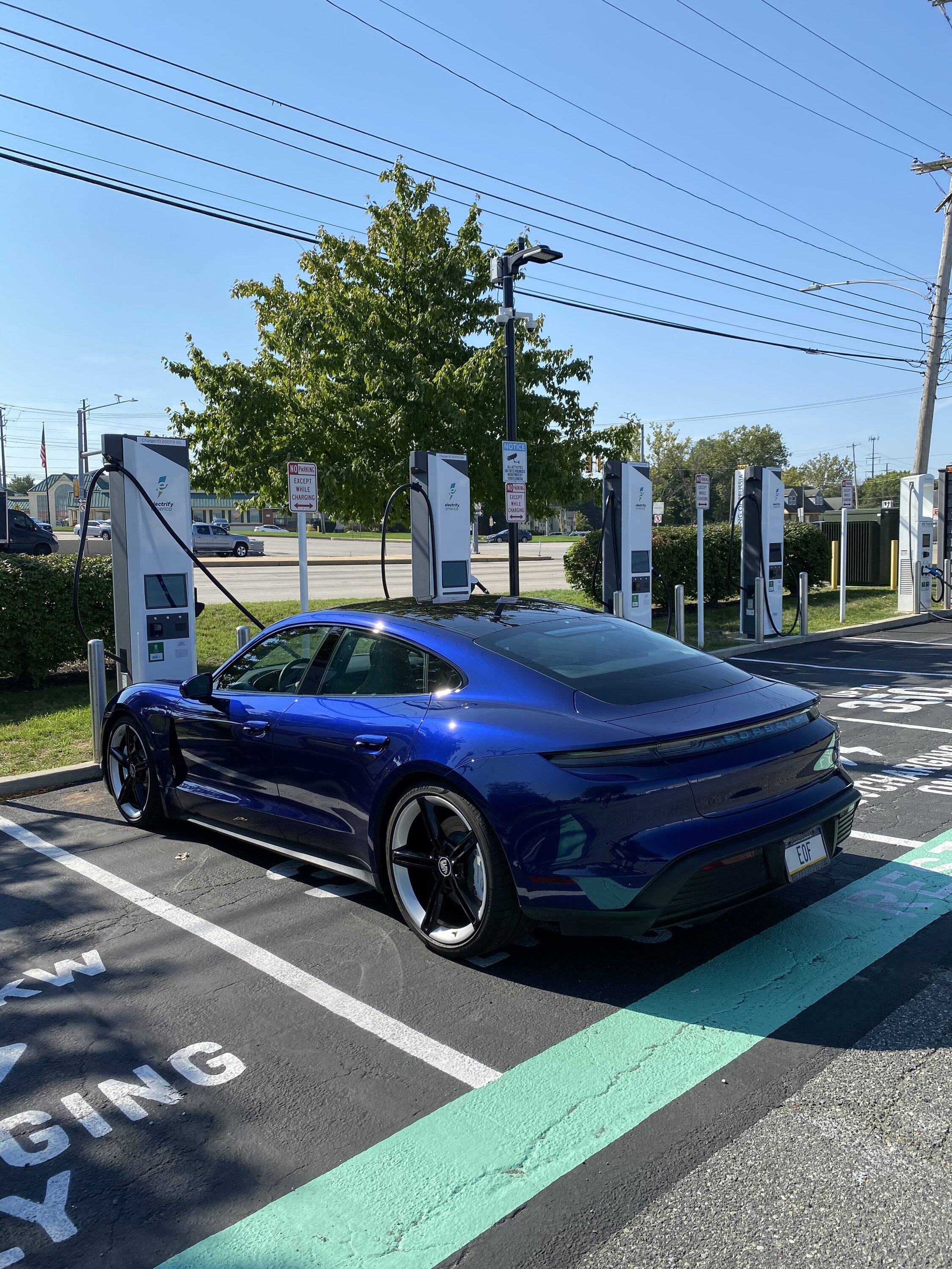 Porsche Taycan Through end of the year, Electrify America will replace 300+ early-generation chargers with next-generation chargers A3588474-E24D-4E70-A038-BFE173EF90B2