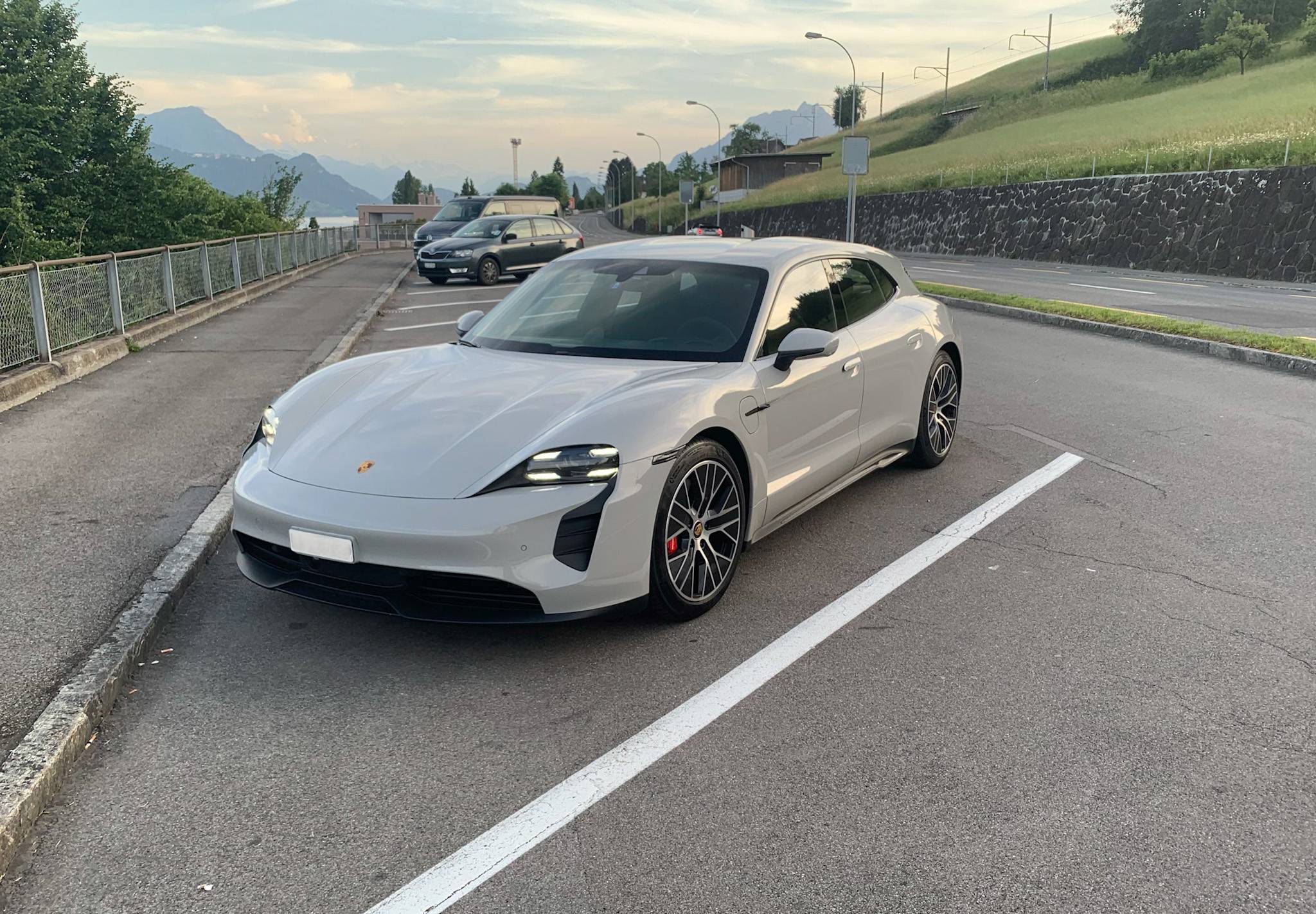 Porsche Taycan Chalk on Taycan , WOW 097CC7BD-8C68-4CDA-AFA5-4B173986902B