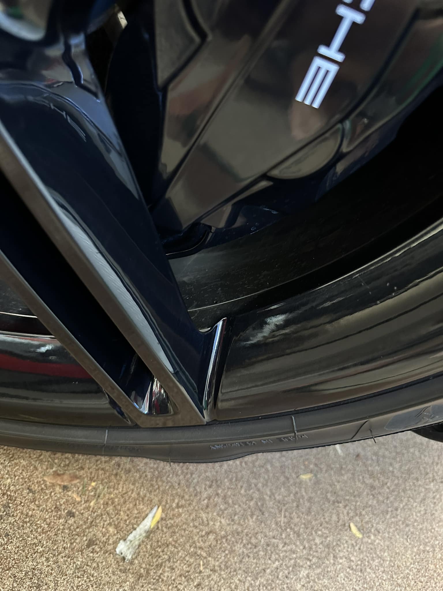 Porsche Taycan Bubble in my front goodyear eagle f1 TTS X9-7A8T&tn=ViqaZ51T3sA2Svpw&_nc_ht=scontent-ort2-1