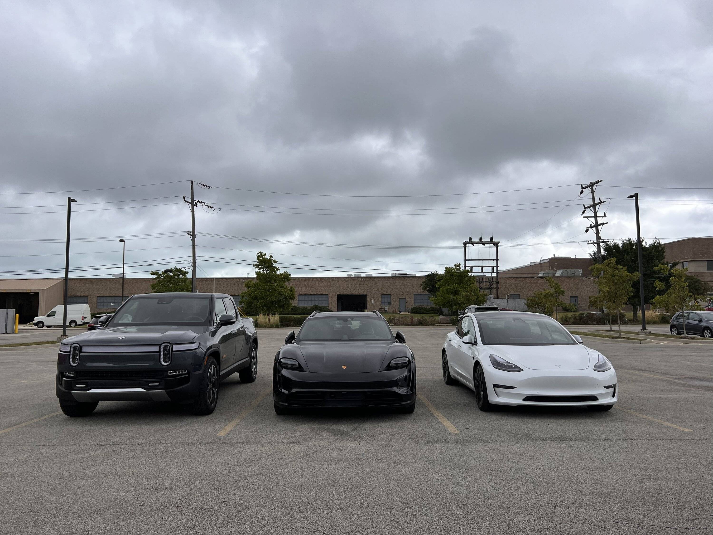Porsche Taycan Rivian… 9914AFC2-5083-4F38-984B-40864A25CA5F