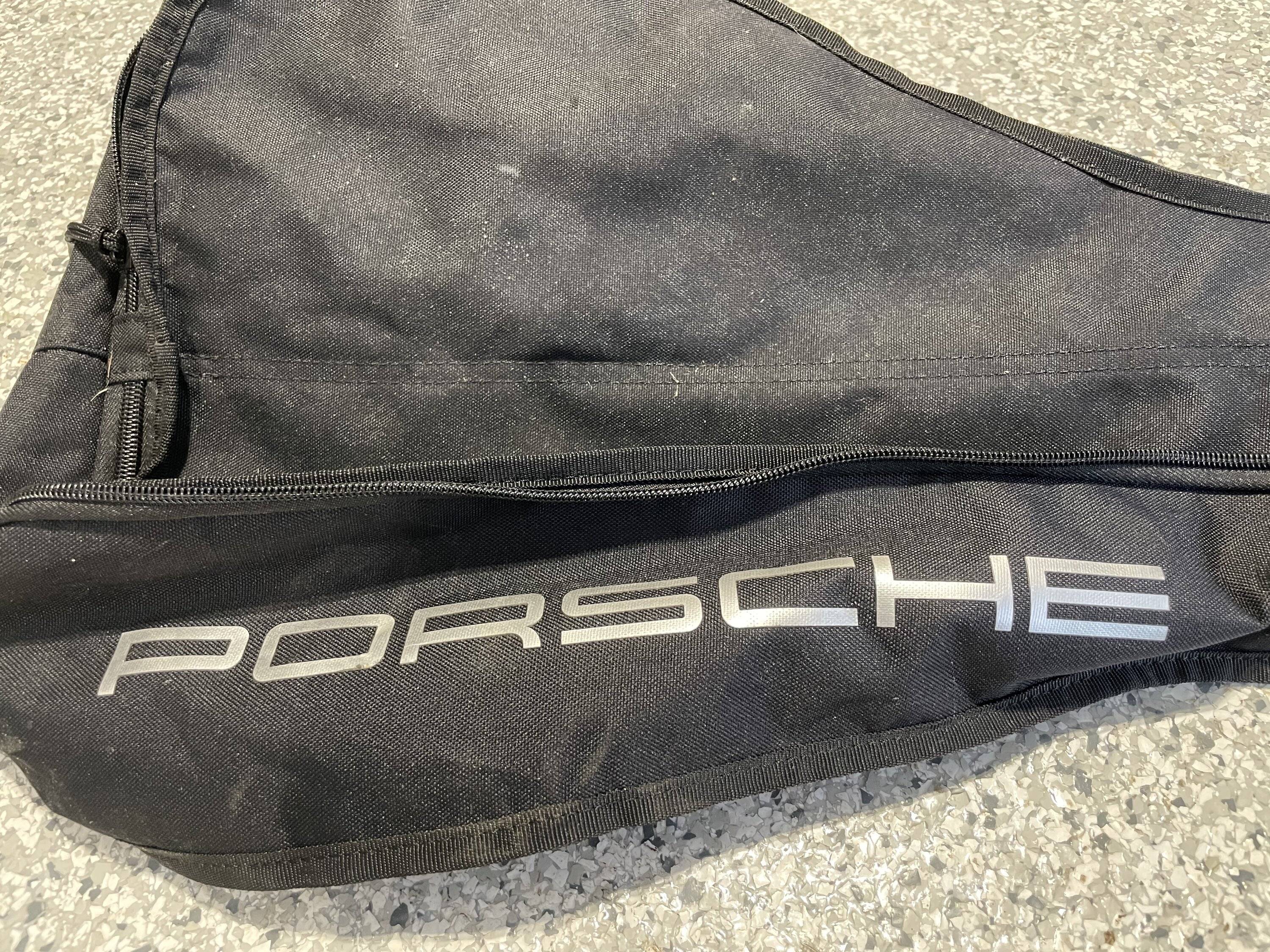 Porsche Taycan Taycan roof cross bars new 45049E3F-041A-4245-ABFE-6626EB672CCA