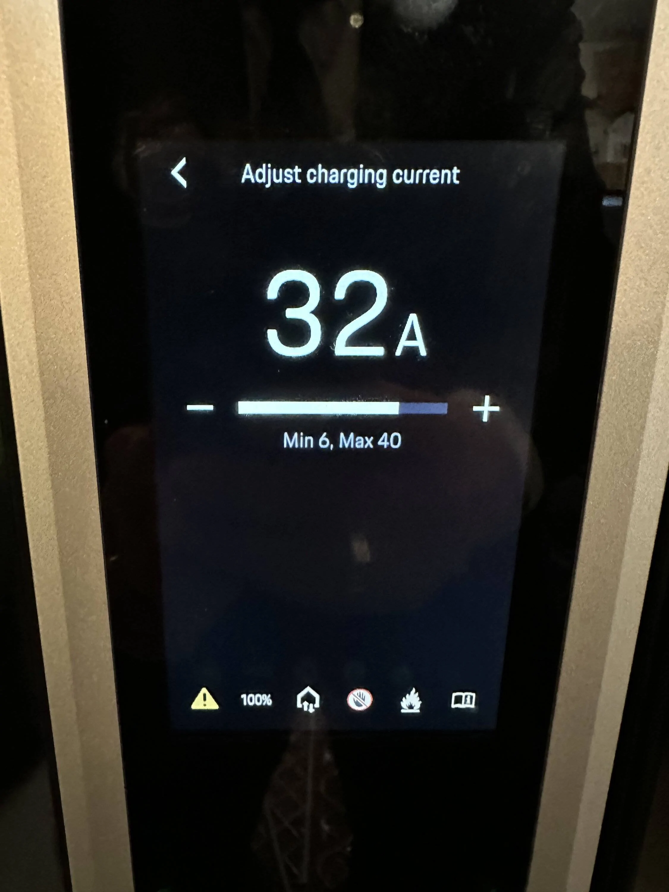 Porsche Taycan Need a Class Action Lawsuit - Porsche Mobile Charger A3720499-1988-4B87-89DB-3FE93ABE5644