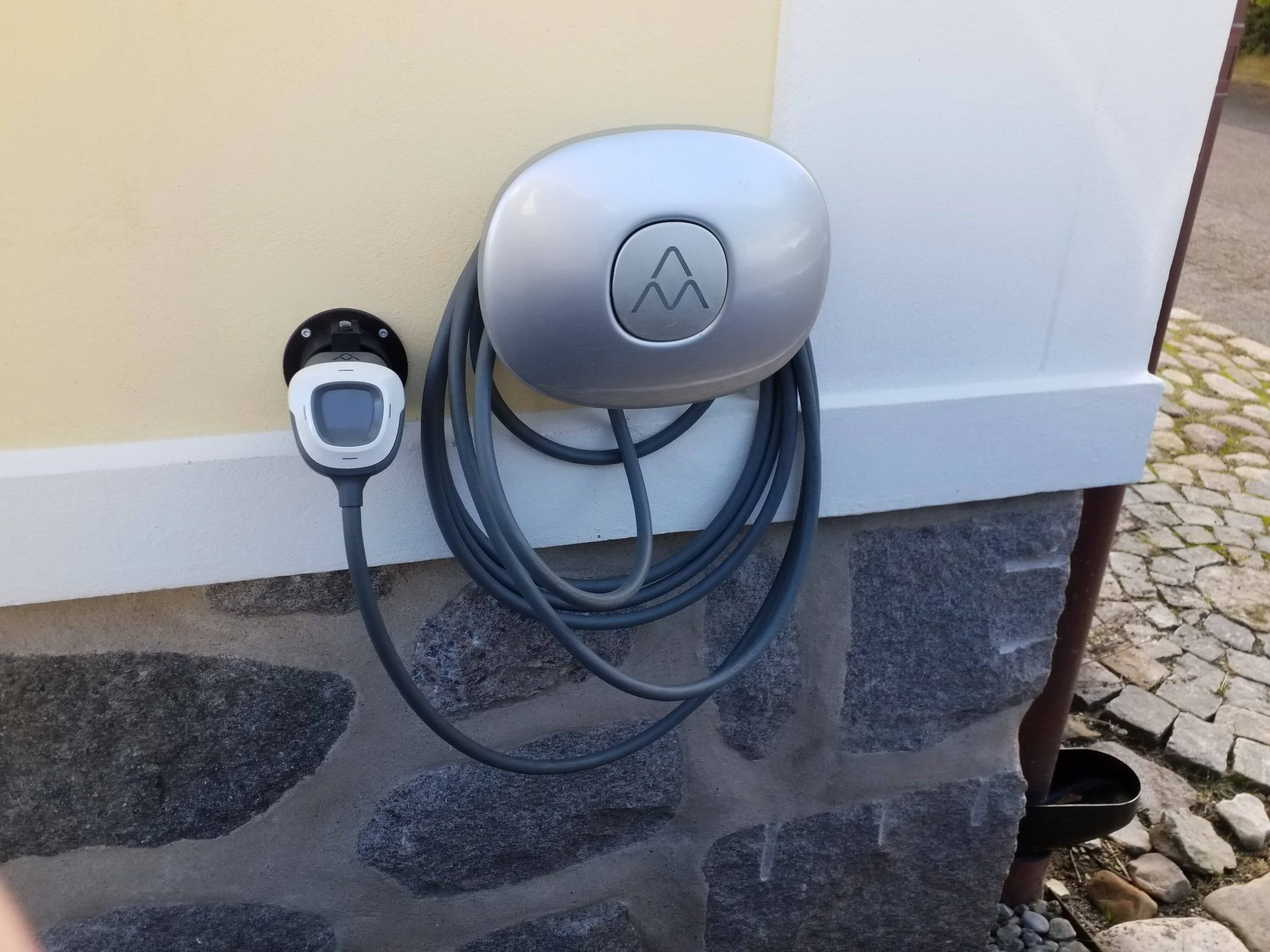 Porsche Taycan Newbie Charging Question - Who just uses the PMCC at home? Or do you have a charge outlet 20221010_141516