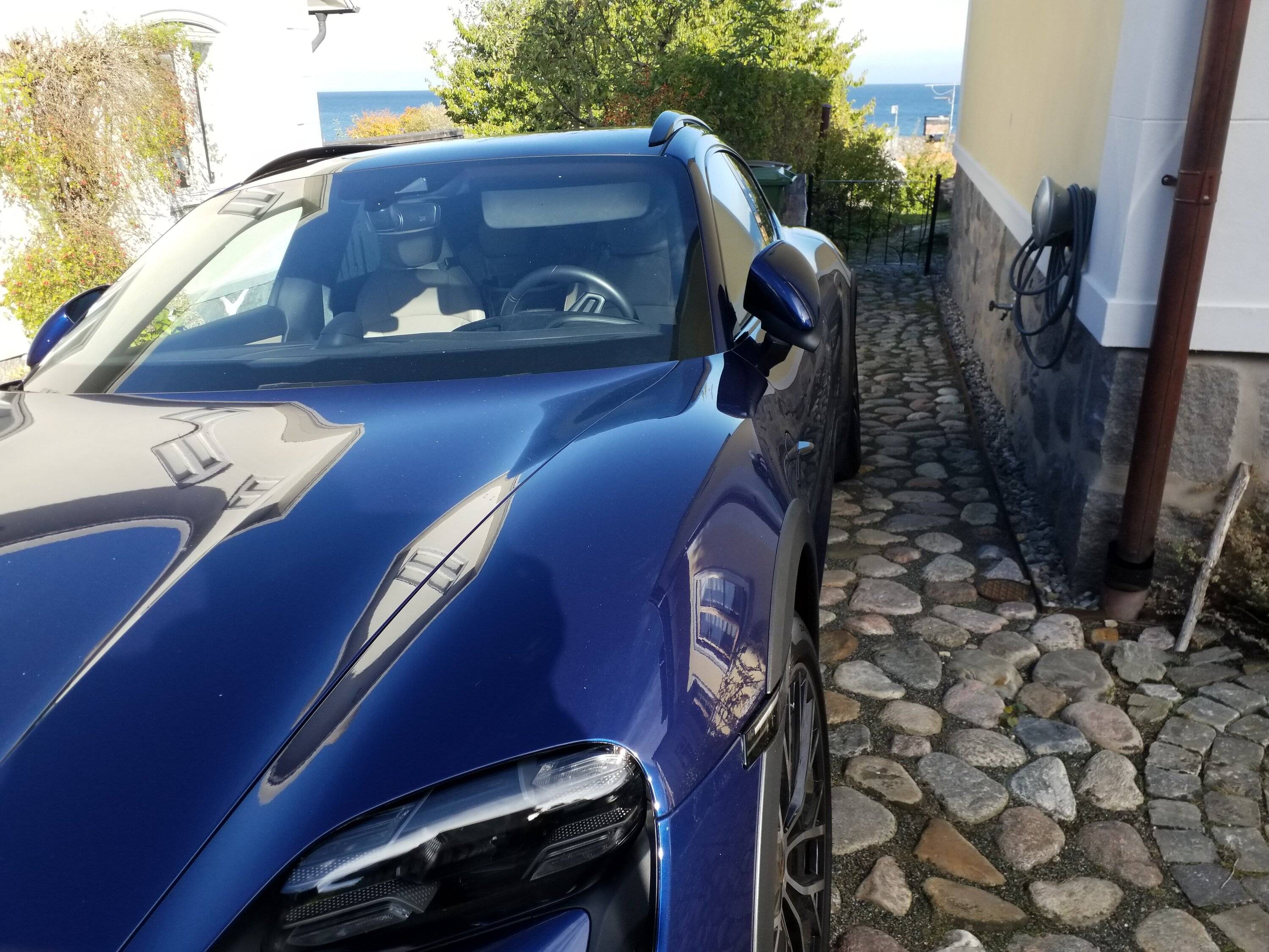 Porsche Taycan Newbie Charging Question - Who just uses the PMCC at home? Or do you have a charge outlet 20221010_141503