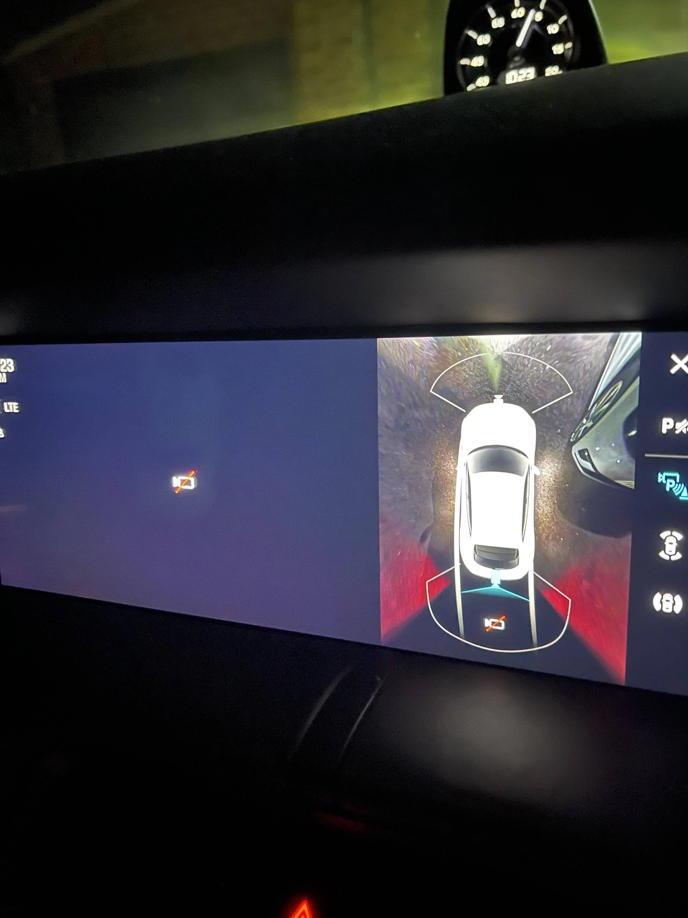 Porsche Taycan Rear camera not available 09508D7E-0CAF-4FD8-9E74-4D6AC226D0B0