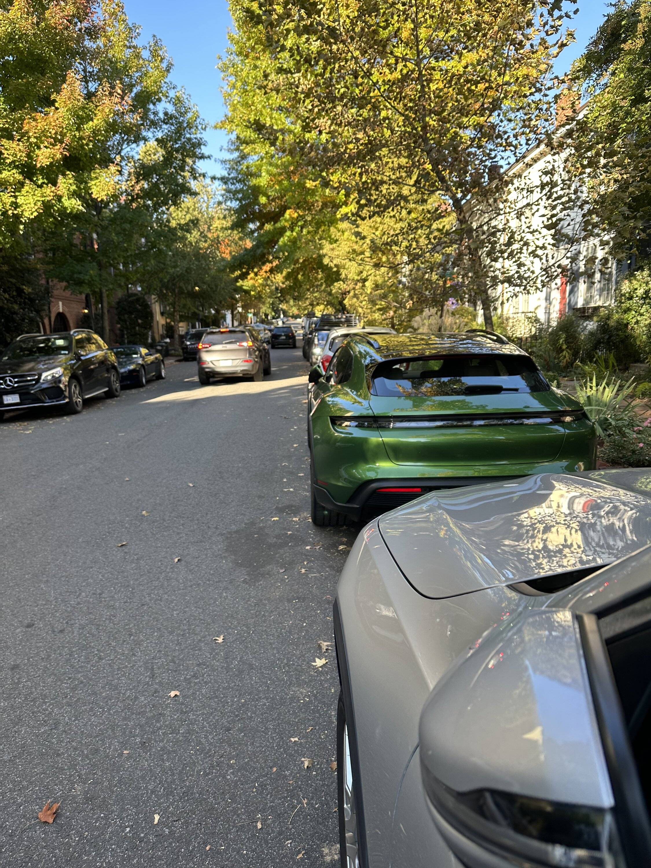 Porsche Taycan Taycan Parking assist worst efforts 3499D10C-0E9B-4C35-AAB7-A7E236F39E9E