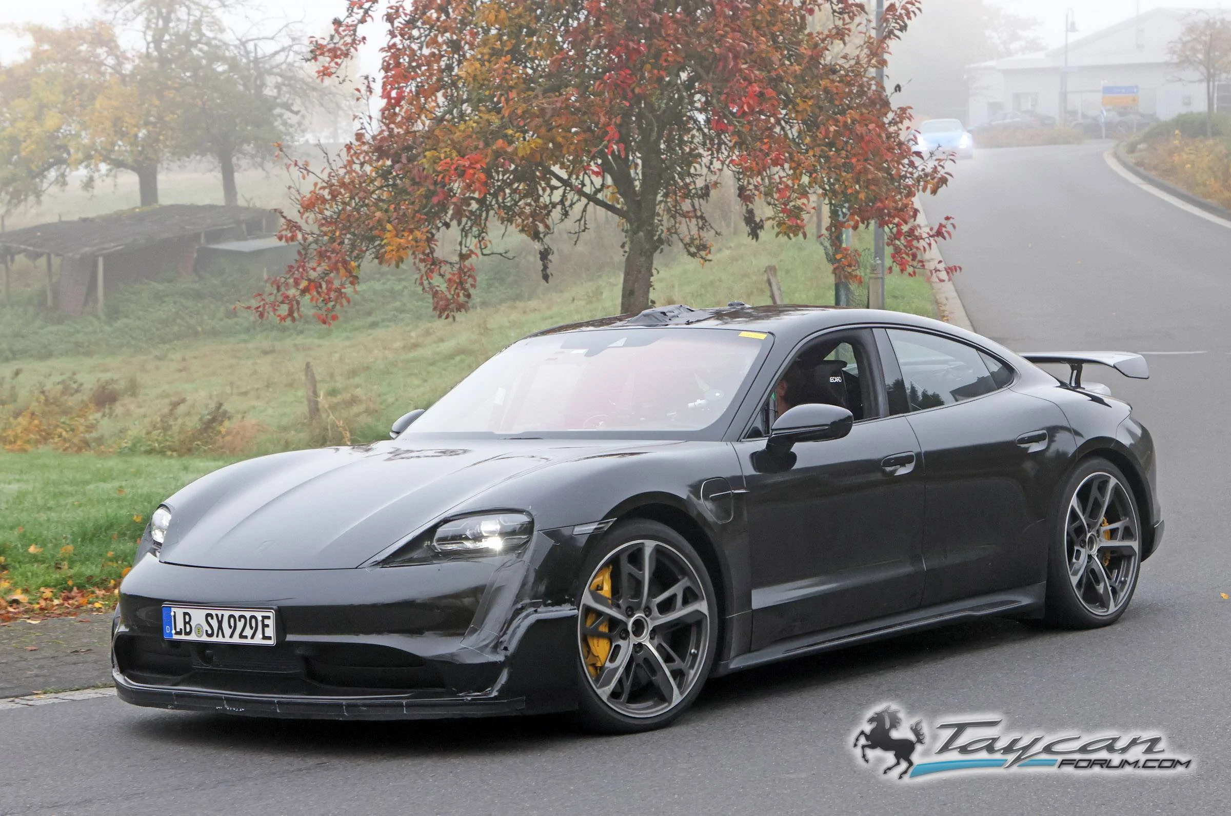 Porsche Taycan GT 4.jpg