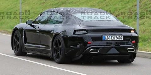 Porsche Taycan Facelift 2024 Taycan Sedan and Sport Turismo Test Prototypes Spied (Note: bumper still covered / camouflaged) 📸 i-ndd58r5-x3-1507128213