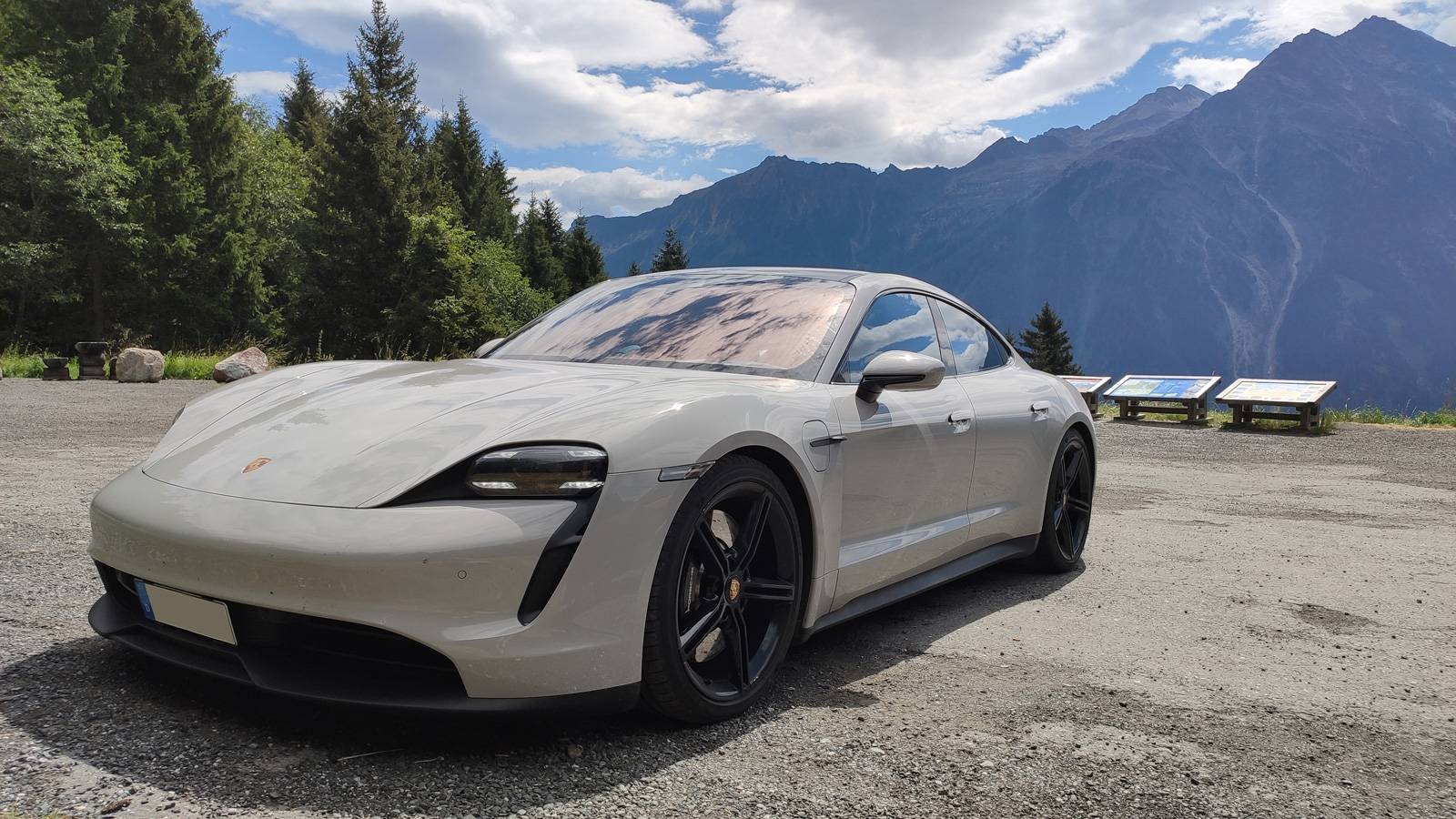 Porsche Taycan Location! Location! Location!  Post Artistic Photos of Your Taycan with Scenery 4s_austria