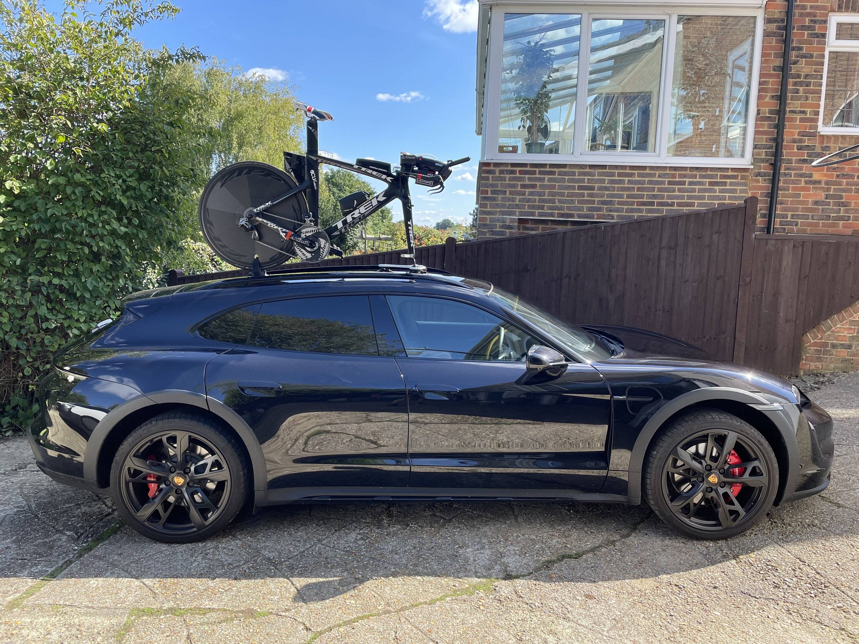 Porsche Taycan CT Cycle Carrier UK tempImageiOanjh