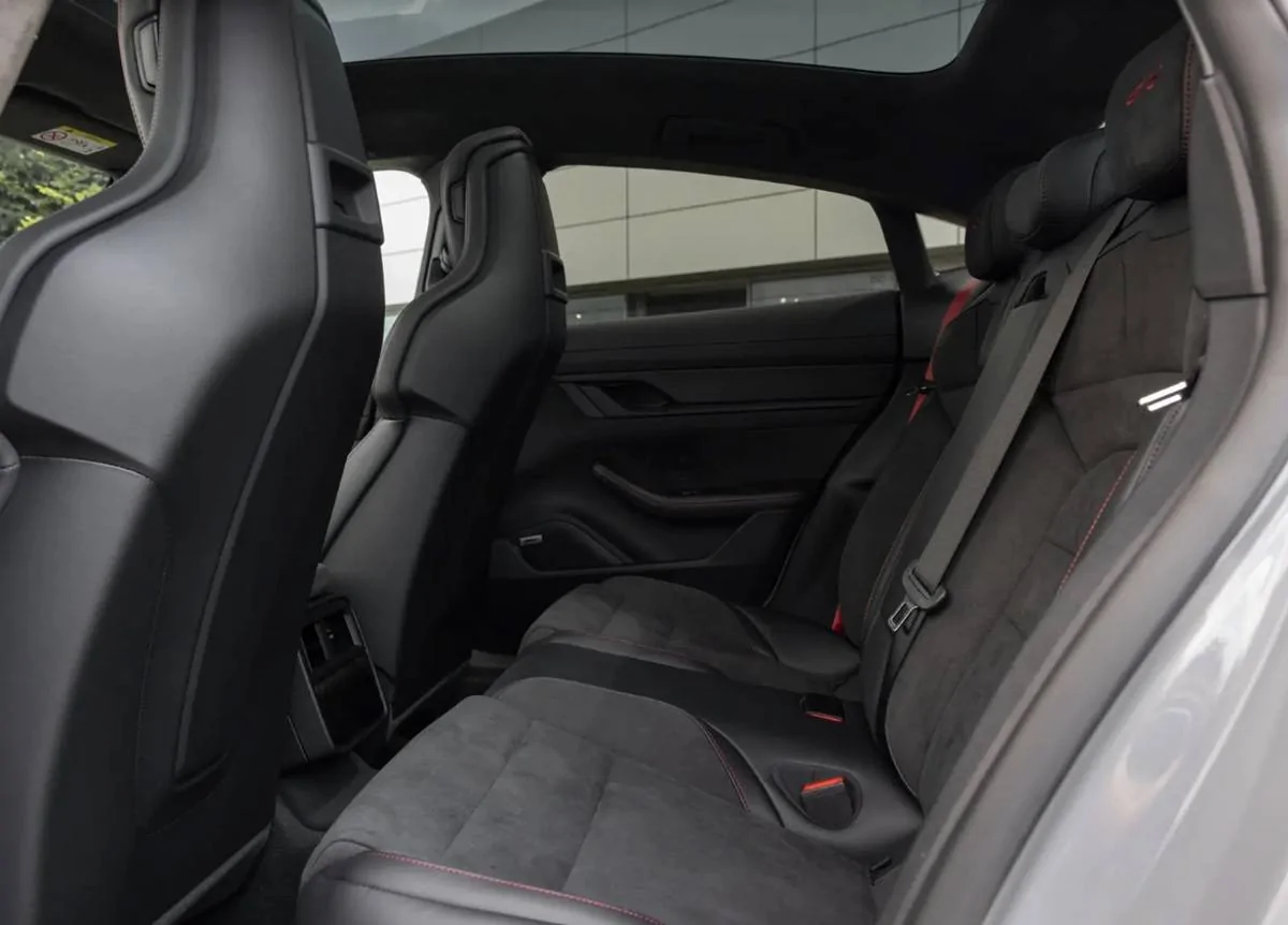 Porsche Taycan Newbie GTS on order GTS_rear_seats