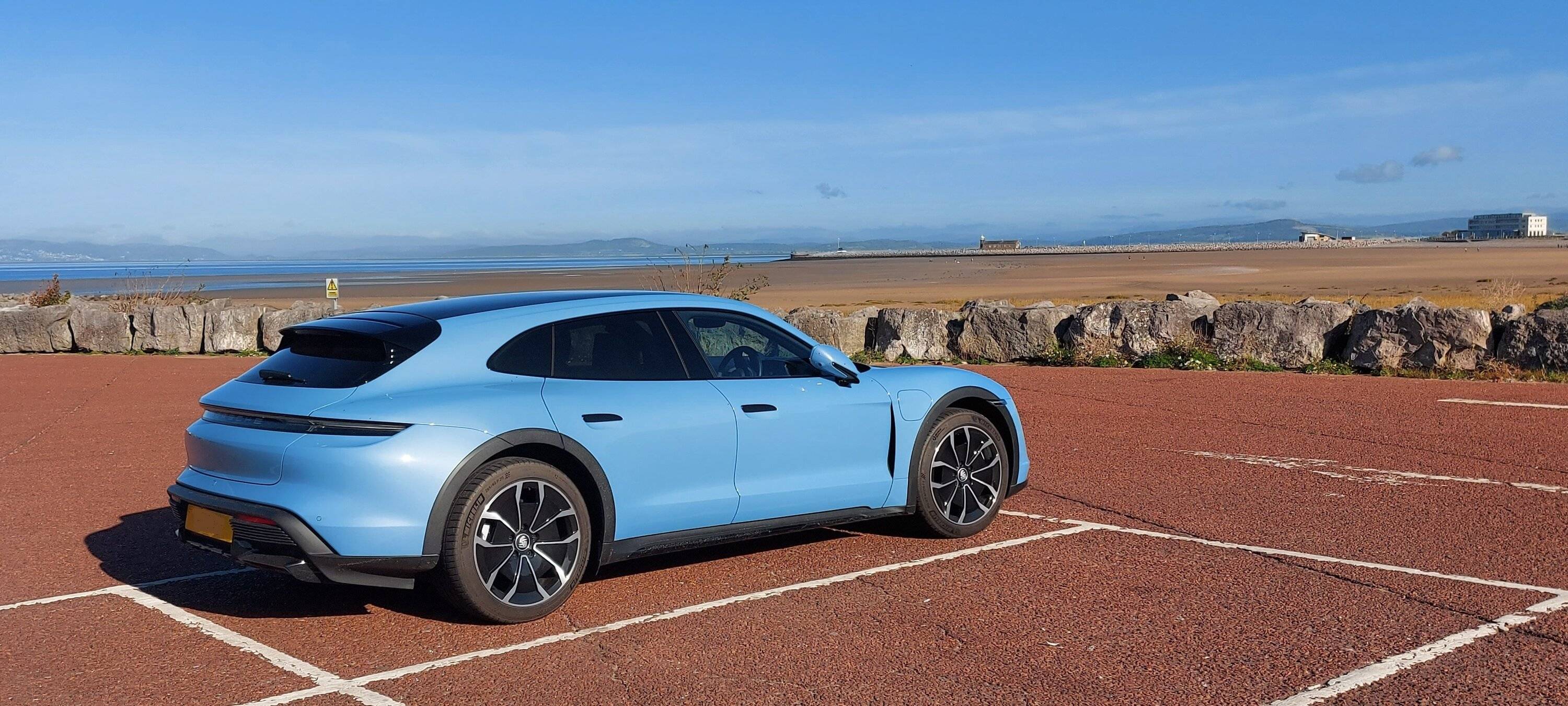 Porsche Taycan FROZEN BLUE Taycan Club mbnore
