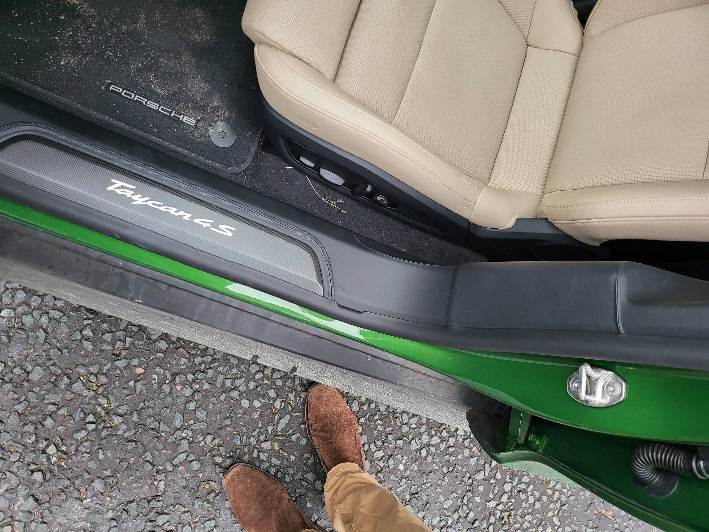 Porsche Taycan B-pillar option recommendations? 20221028_091955