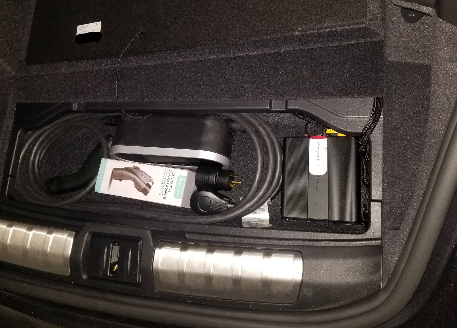 Porsche Taycan Blackvue DR900X dashcam+ battery B124X installation cargo