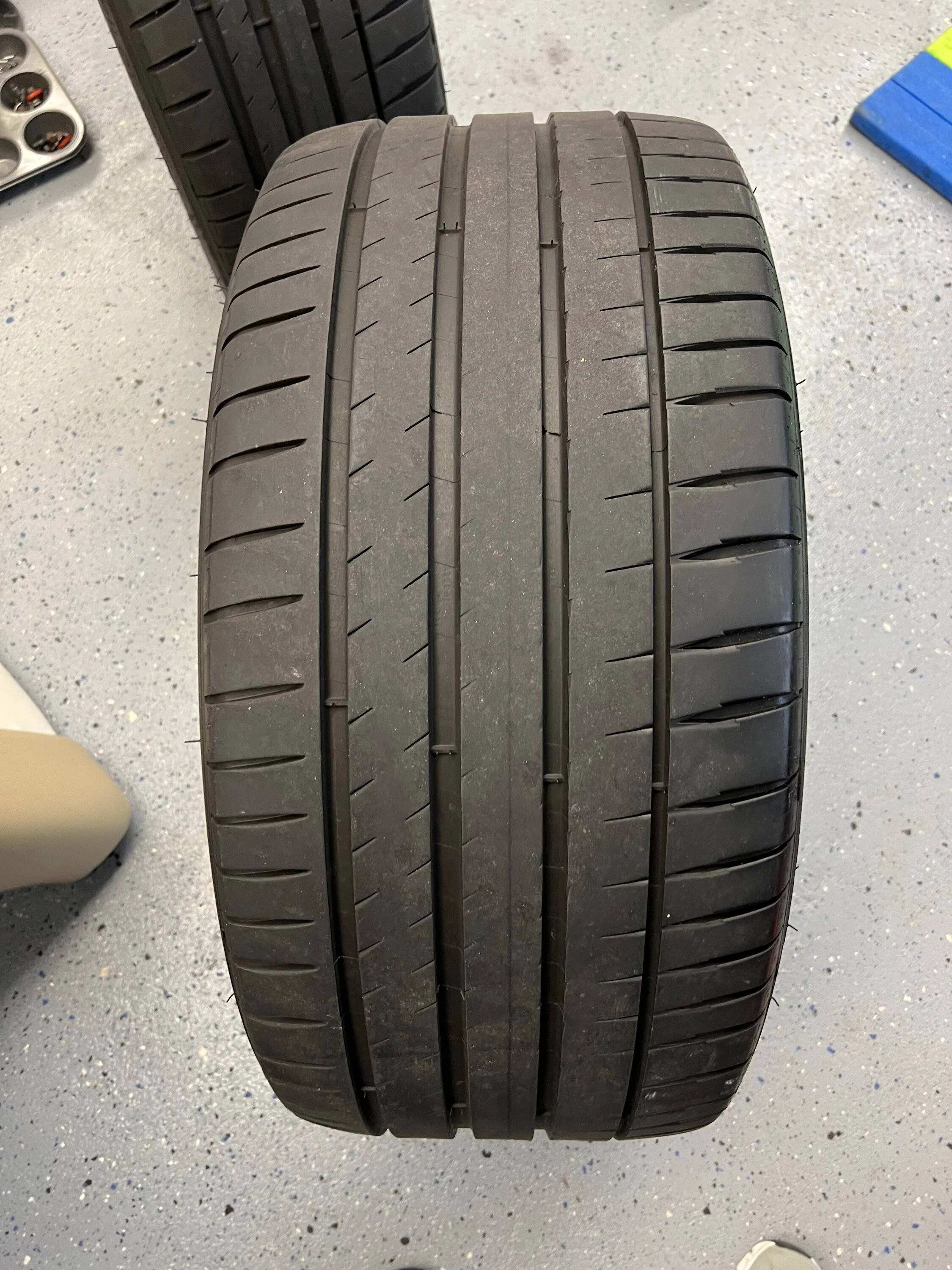 Porsche Taycan SOLDSet of summer tires: 20" Michelin Pilot Sport 4 image_67162881