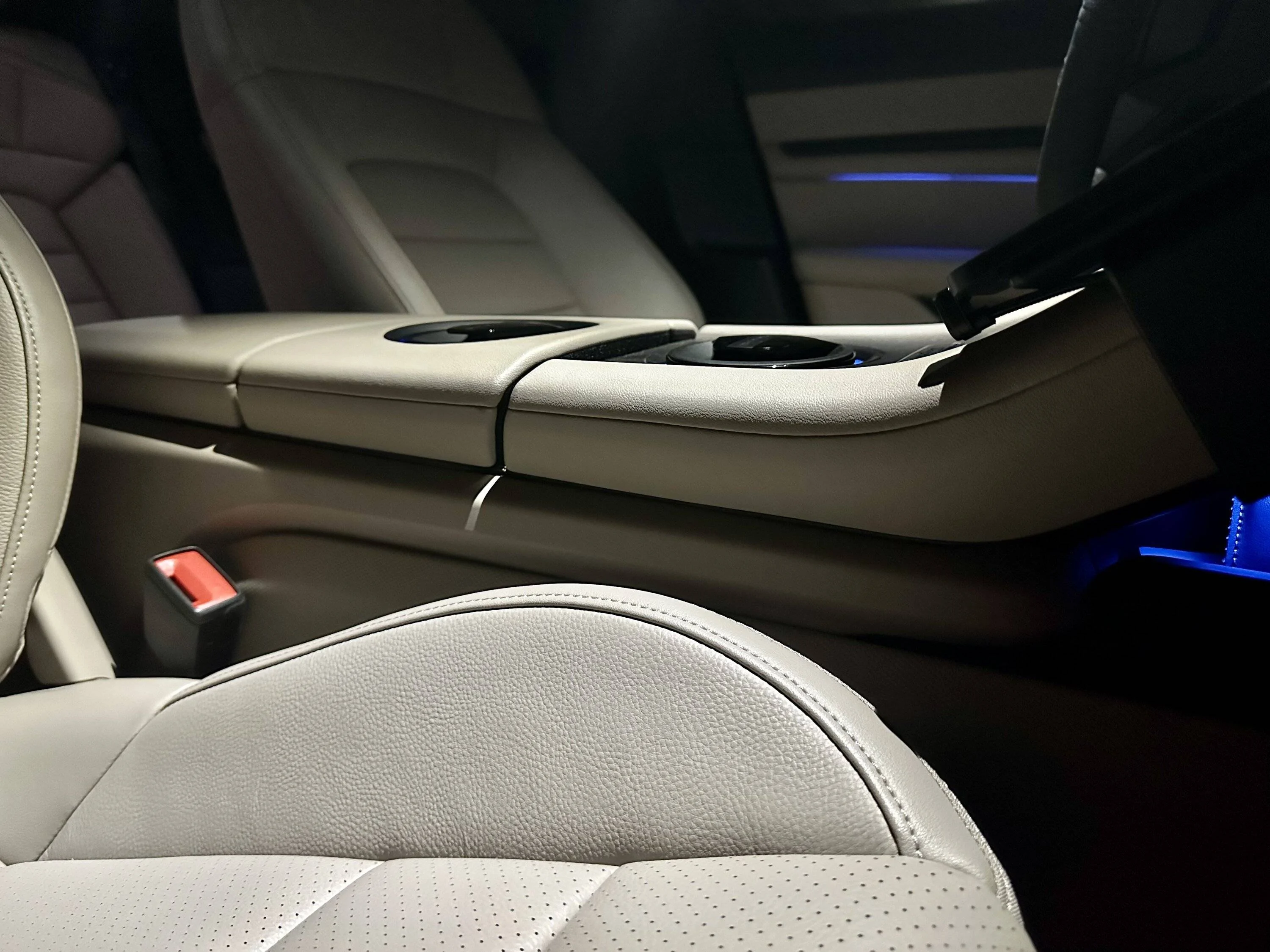 Porsche Taycan Phone holders for the Taycan - what are you using? E735CED3-98D9-4BFF-9299-5B9E78C68C3D