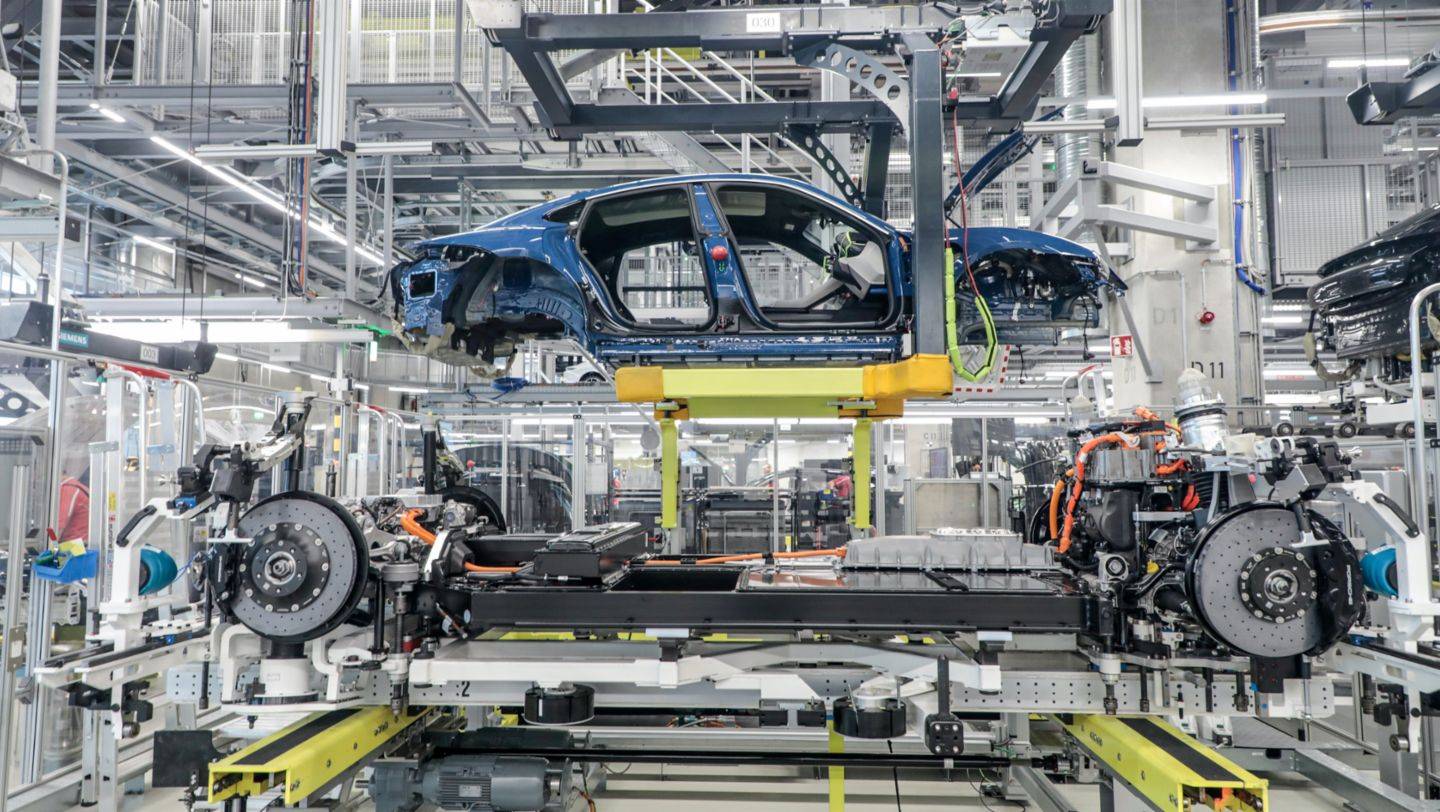 Porsche Taycan 100,000th Taycan rolls off the production line! _F1A3548
